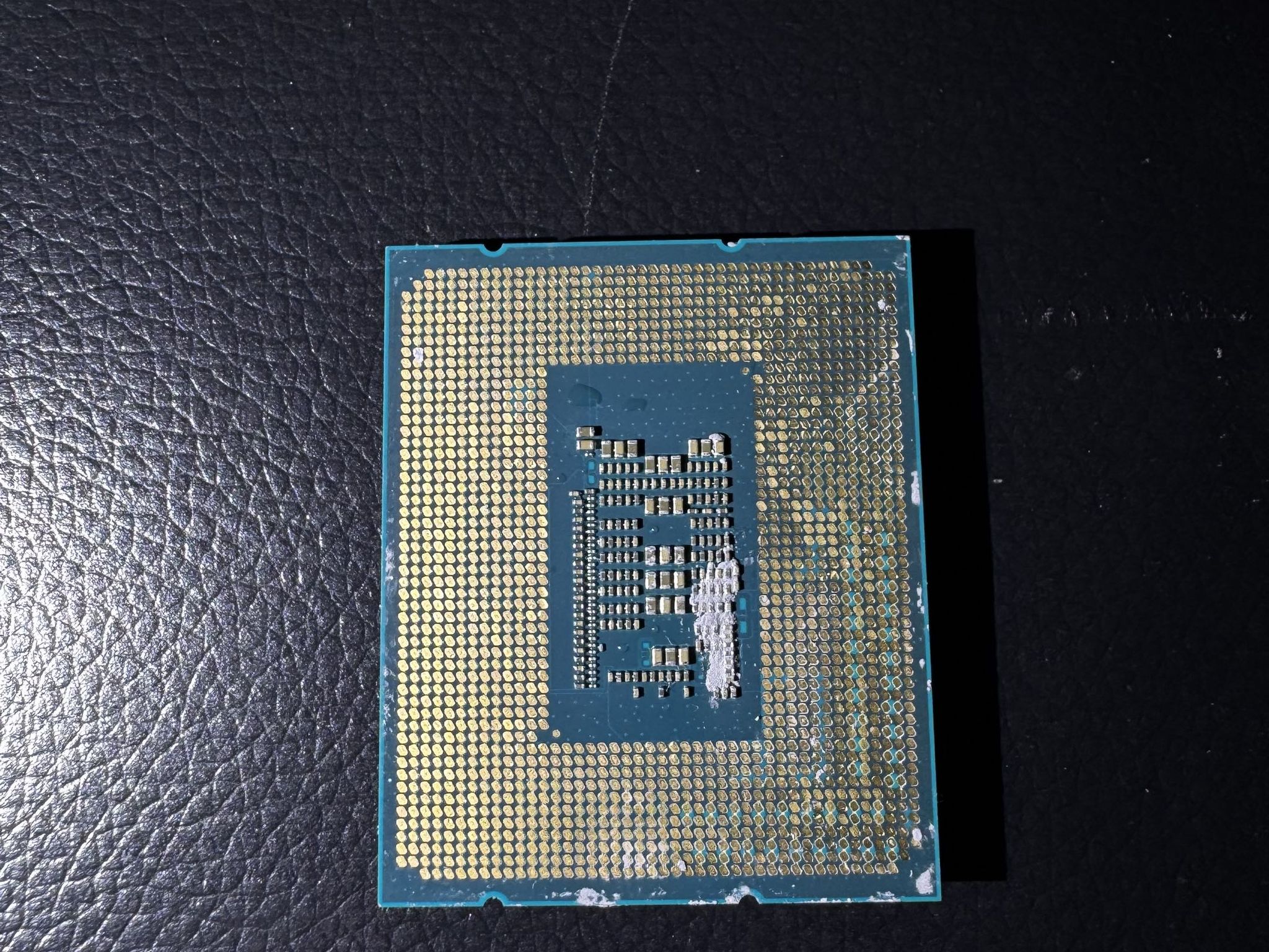 Intel Core i3-12100F