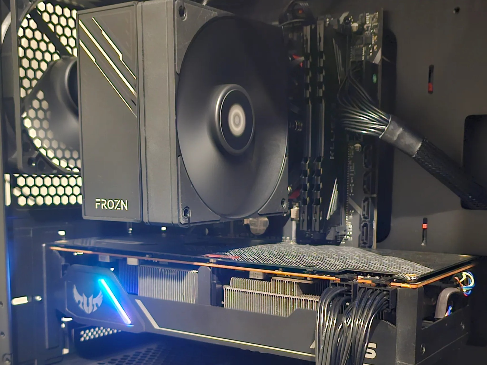 Ryzen 5 3600 RX 5700 8GB Low Profile all black build