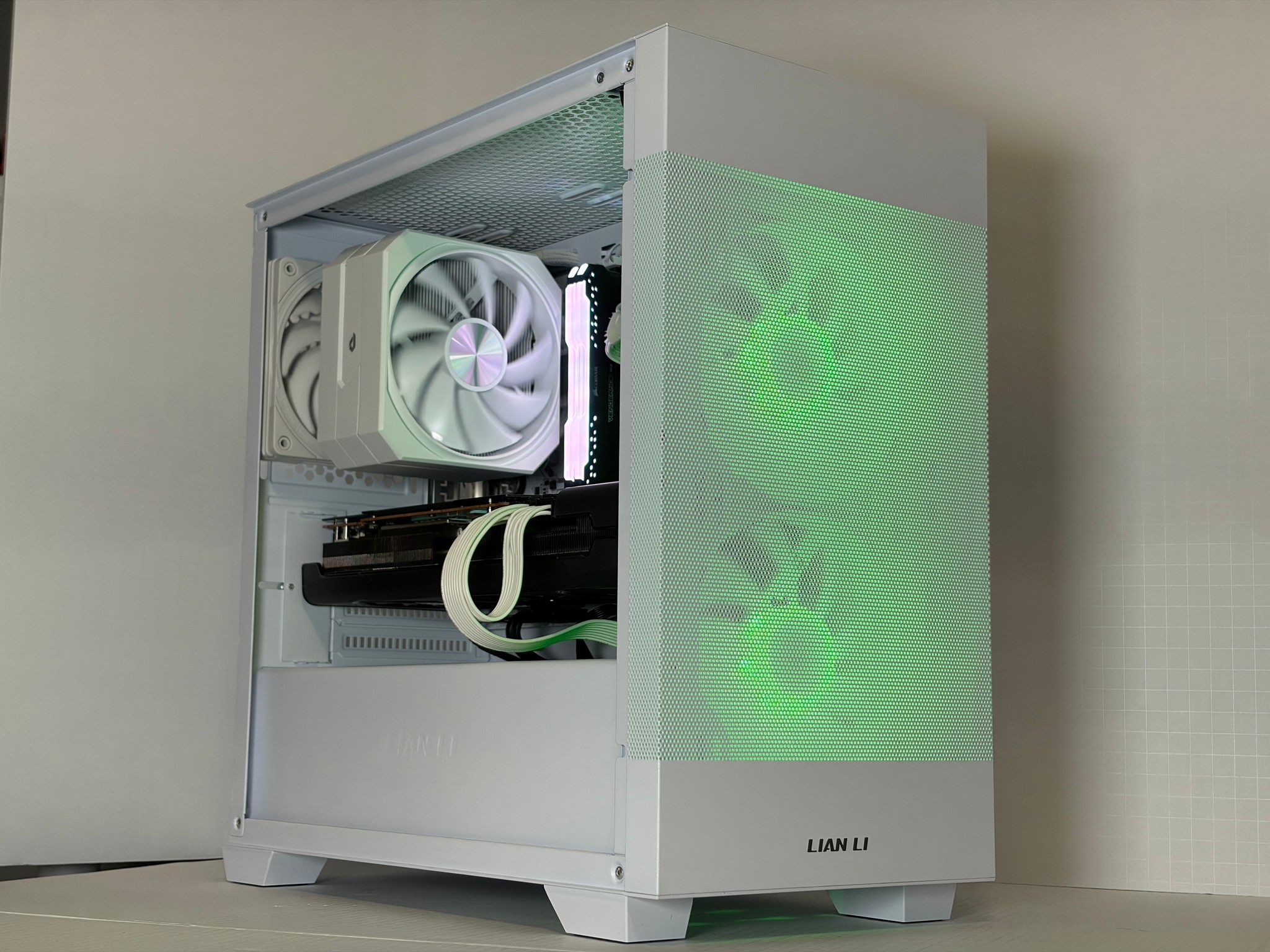 🔥 RX 6800 XFX + Ryzen 5 5600 White Gaming PC – 1440p Ultra Monster | 1TB NVMe | 16GB RAM