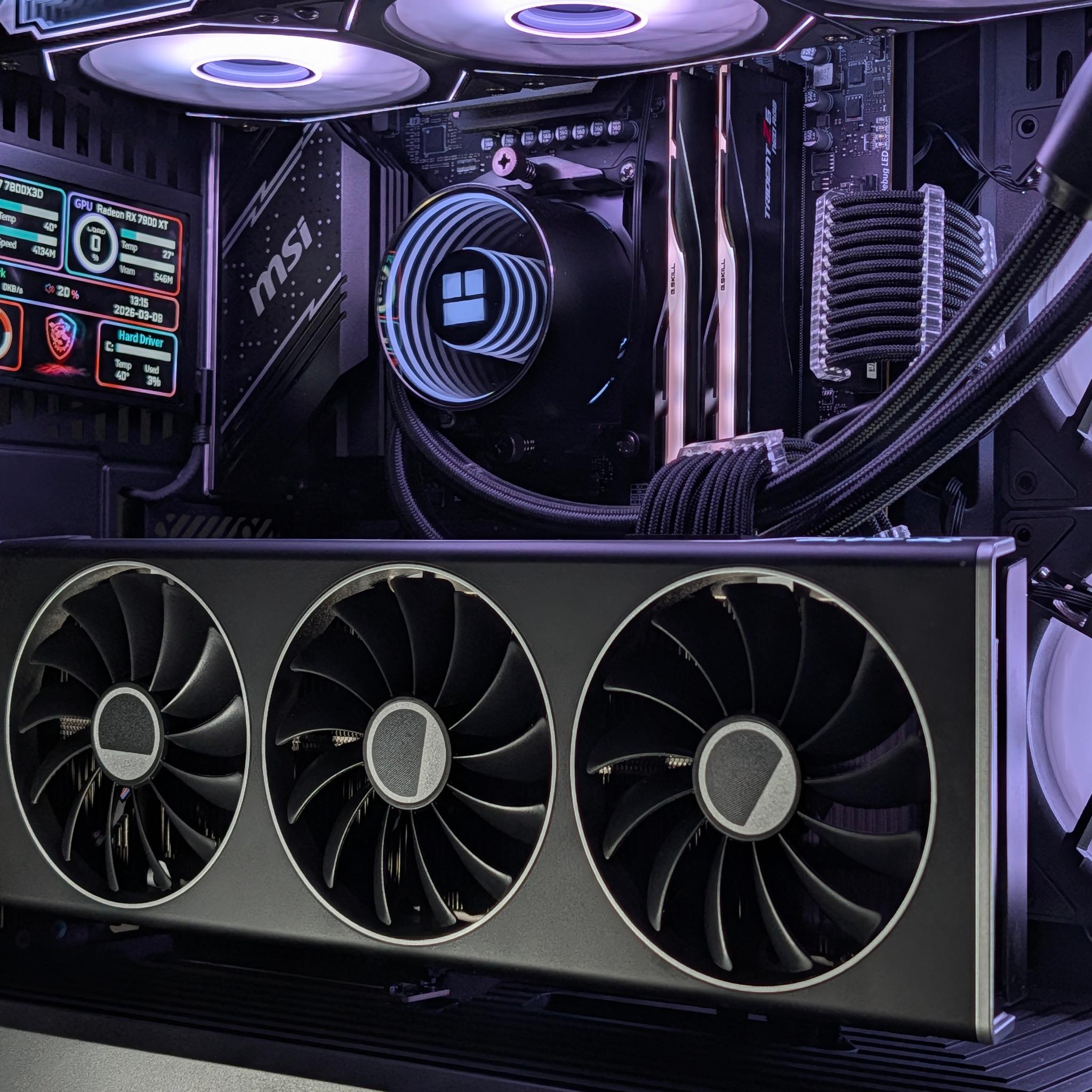 🖤🤍Ryzen 7 7800x3D/RX 7900 XT 20GB Gaming/Streaming PC🤍🖤