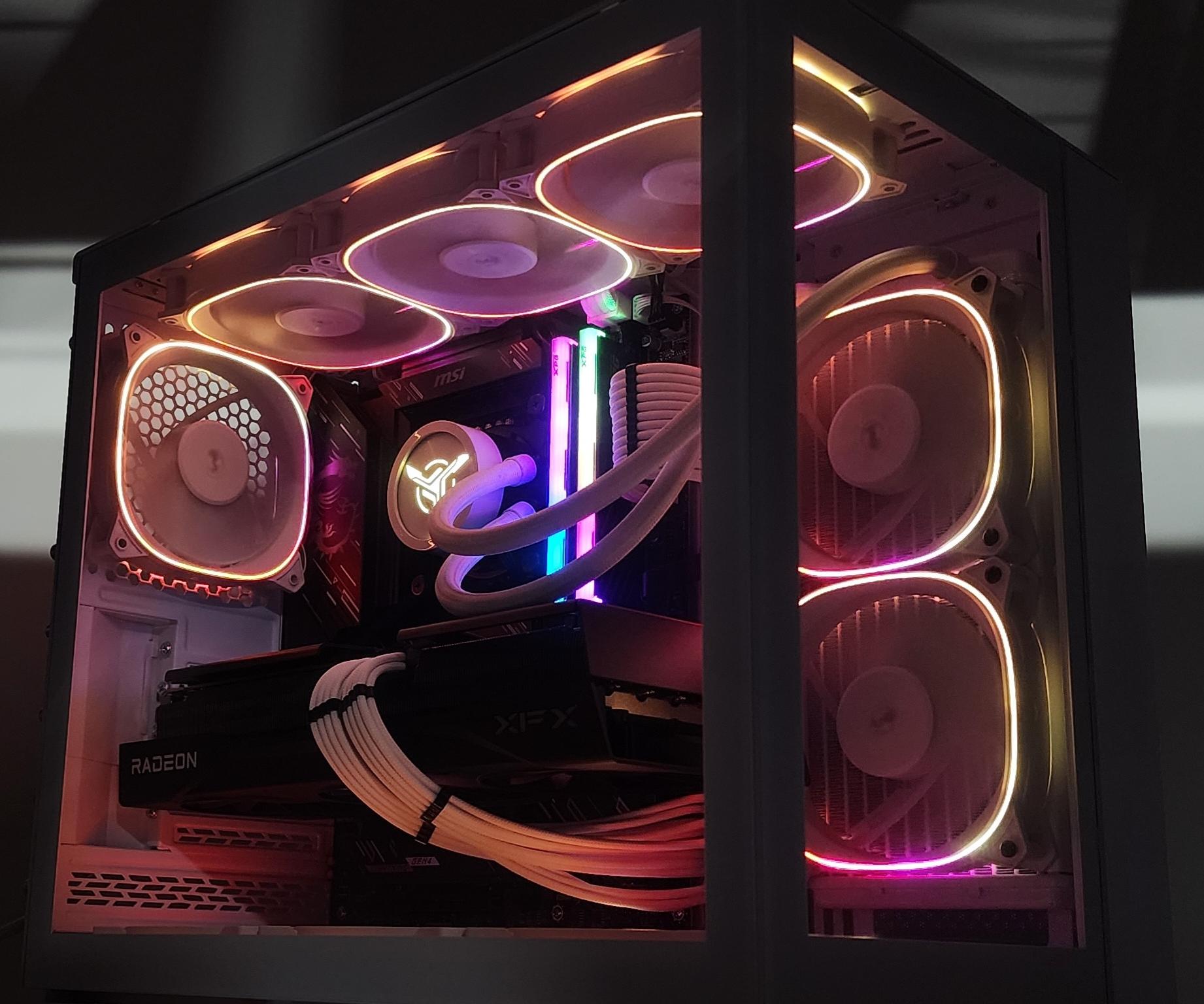 Gaming PC Ultra 7 265K 32GB RAM 1TB SSD RX 9070 XT 16GB Windows 11 PC