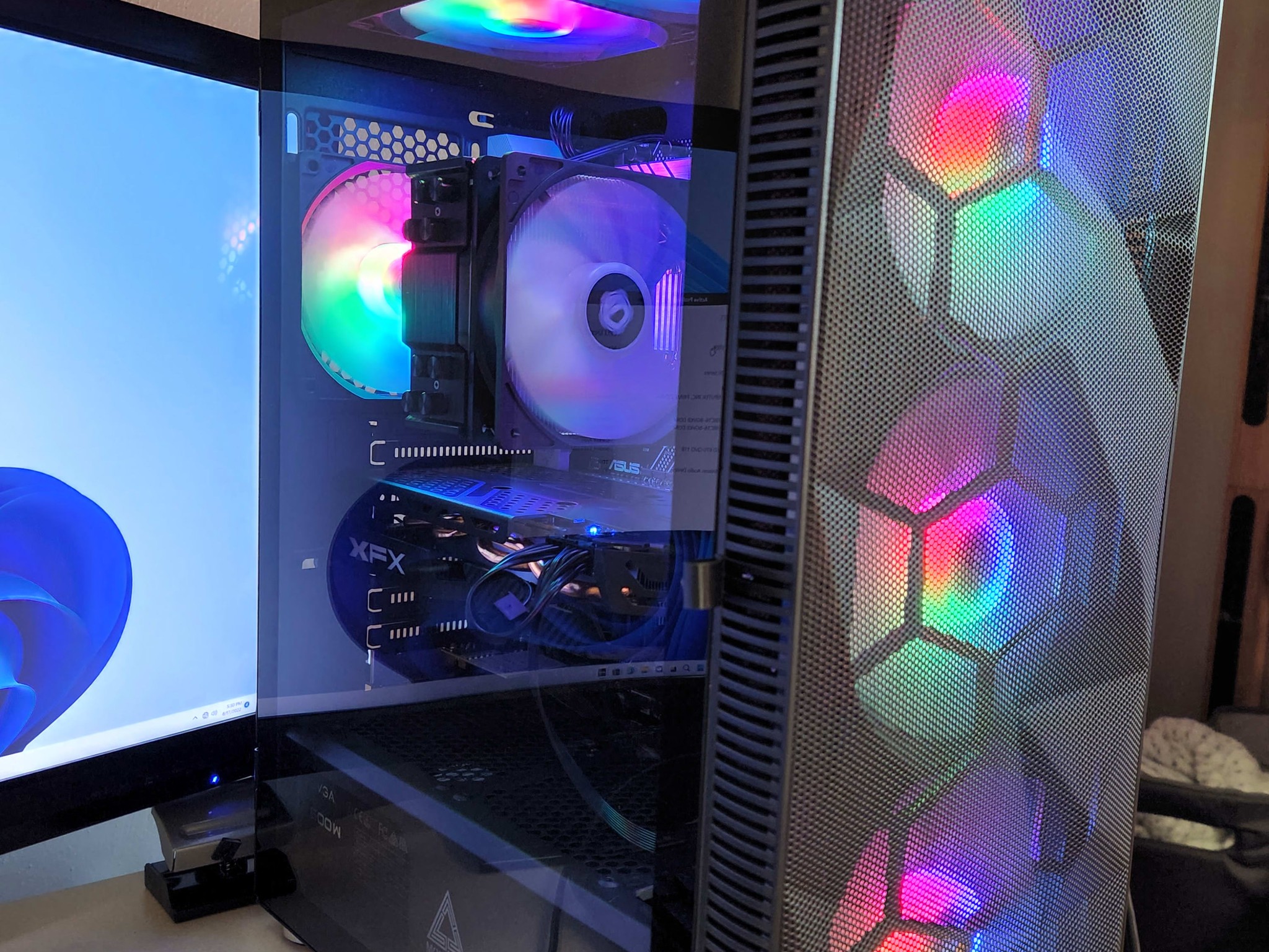 JT-2 | i7-9700K | RX 590 | 16GB RAM | 1TB SSD | Wi-Fi | Windows 11 Pro
