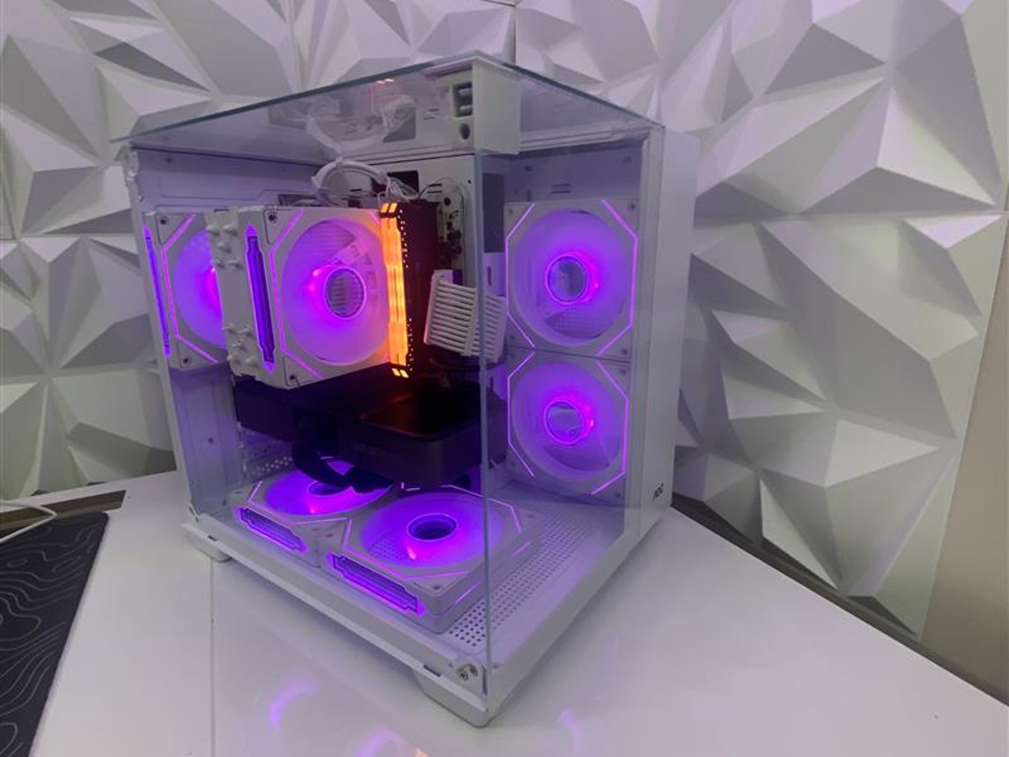 White RGB Gaming PC | Ryzen 7 5800X | RTX 3070 8GB | 32GB RGB RAM | 1TB M.2 SSD | WI-FI