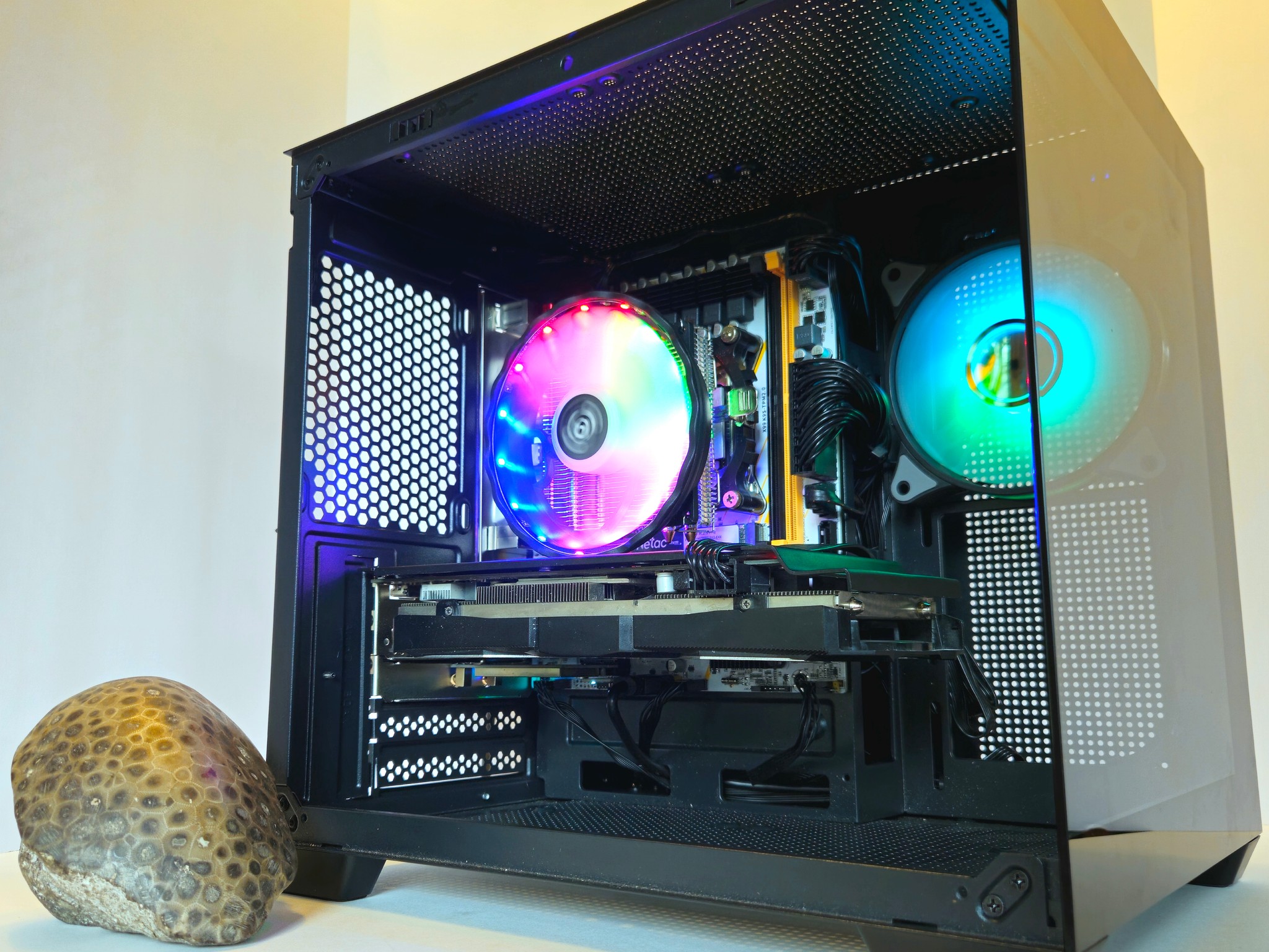 Budget 14-Core Xeon Gaming PC w/ RX 580 8GB & Fish-Tank Case