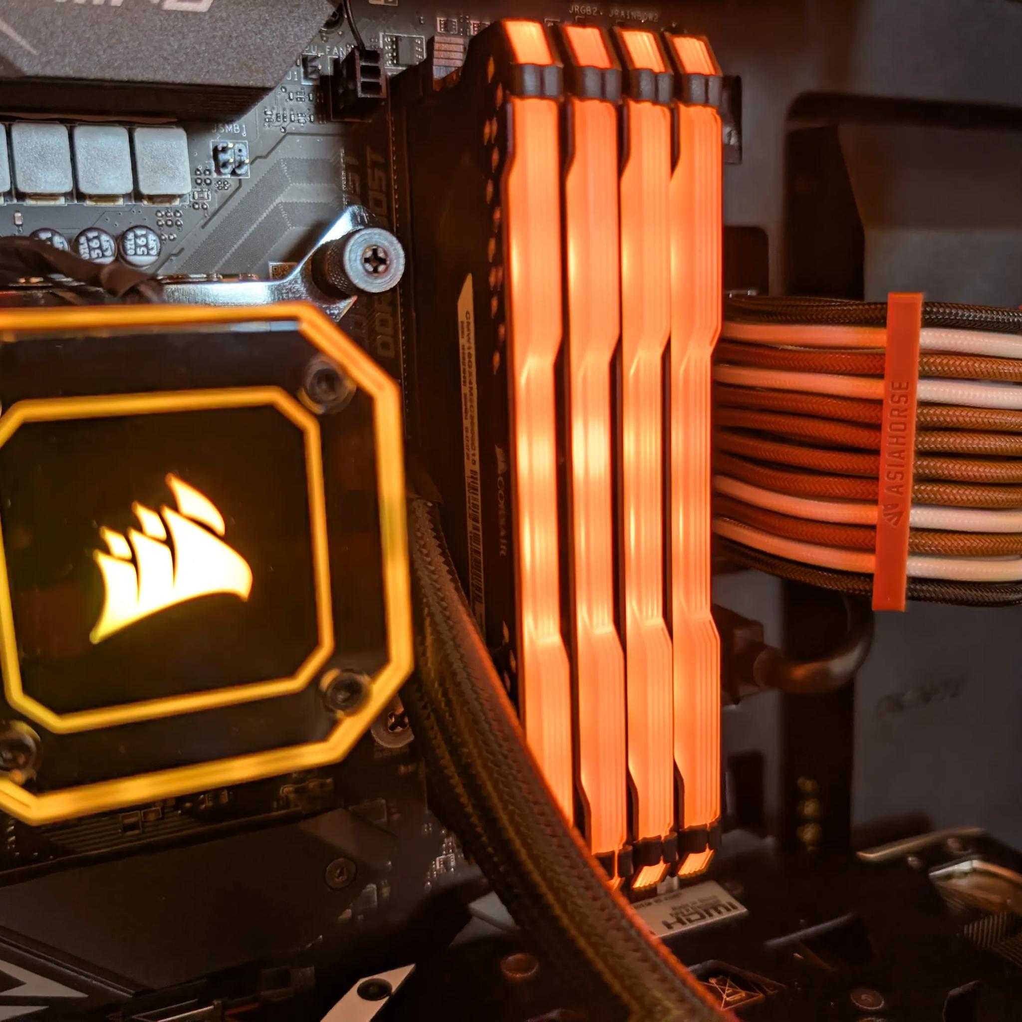 MIDNIGHT TIMBER - Gaming PC - Intel I5-11600K - AMD Radeon RX 6700XT