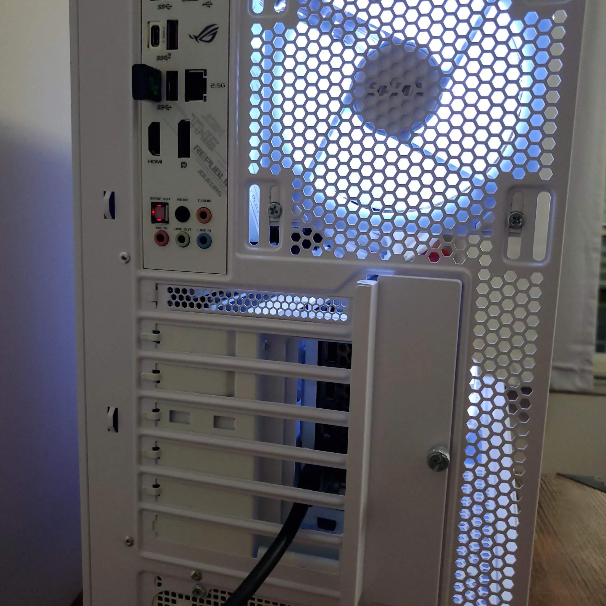 *License to Chrome*  | RTX 3070 | Ryzen 5 5600X | RGB AIO | 32GB DDR4 RGB RAM | 1TB NVME | Wifi/BT