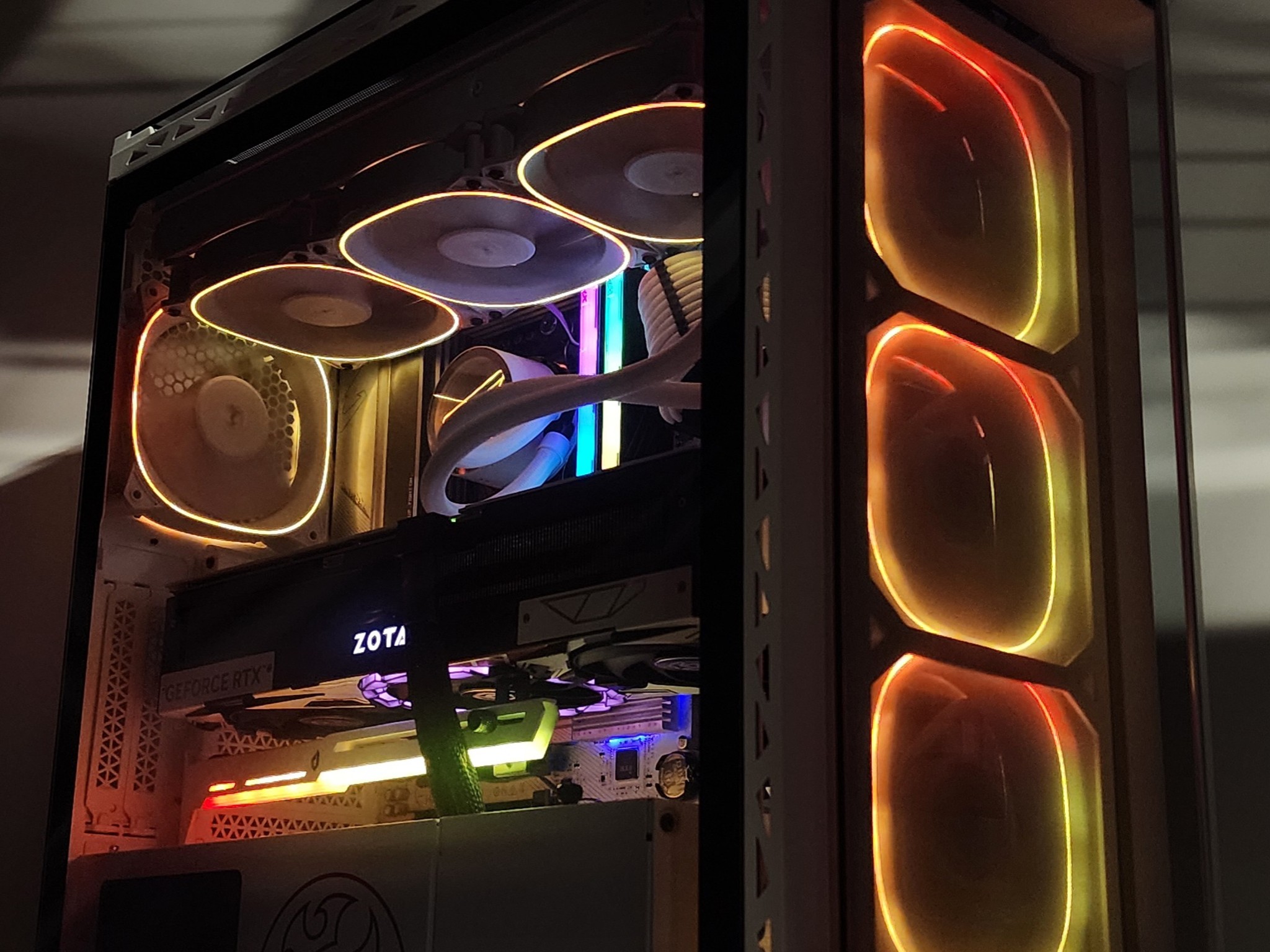 Gaming PC Ryzen 7 7800X3D 32GB RAM 2TB SSD RTX 5070 Ti 16GB Windows 11 Computer