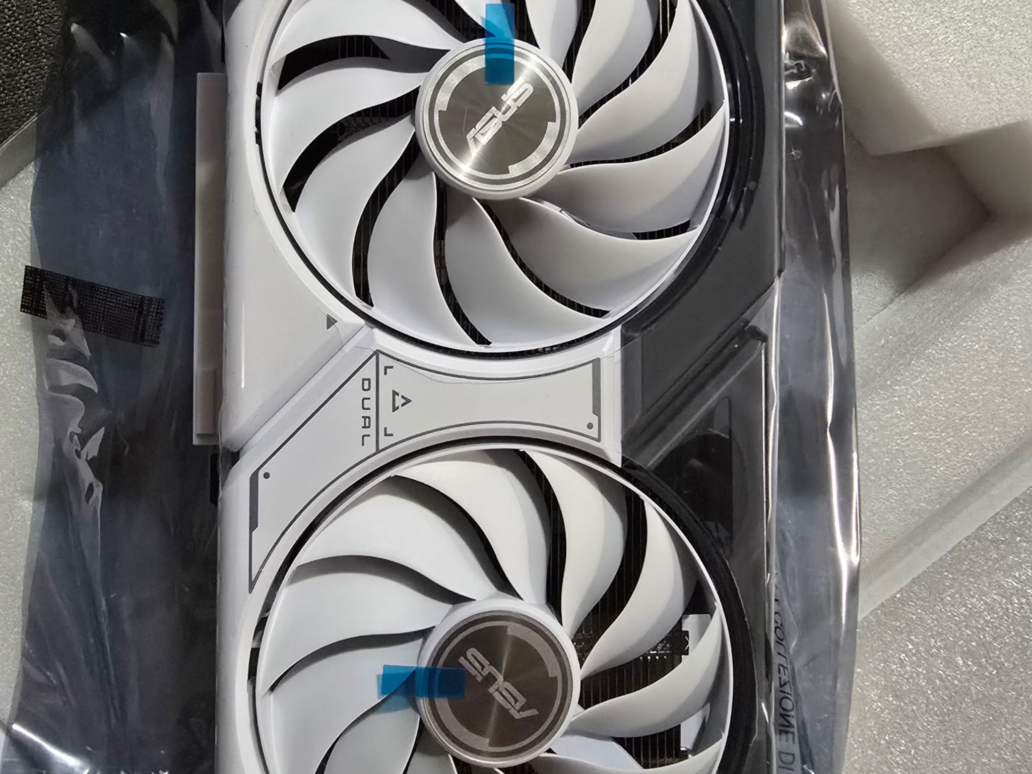 ASUS Dual GeForce RTX™ 4060 OC White Edition 8GB GDDR6 (NEW