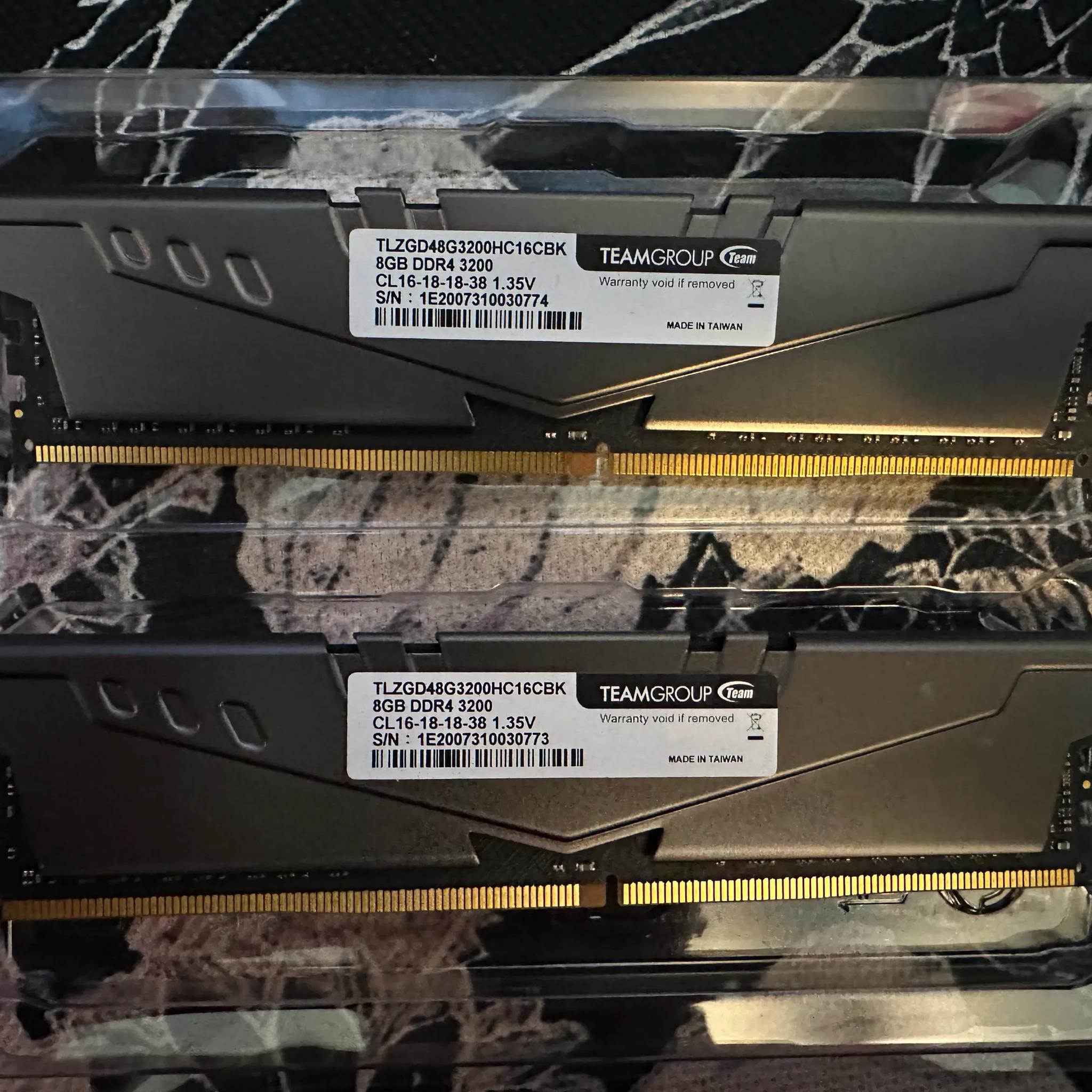 Team T-FORCE Vulcan Z 16 GB (2 x 8GB) 3200 MHz