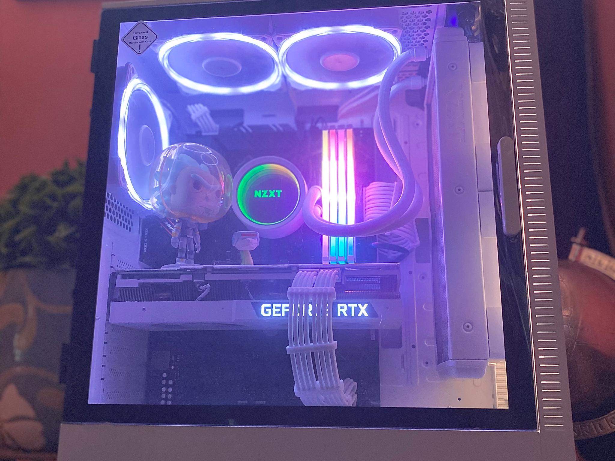 SPaCe Suit RiCK🪐| Ryzen 7 5800X| RTX 3080| 32GB RAM| 1TB NVMe m.2 SSD| Windows 11 Pro