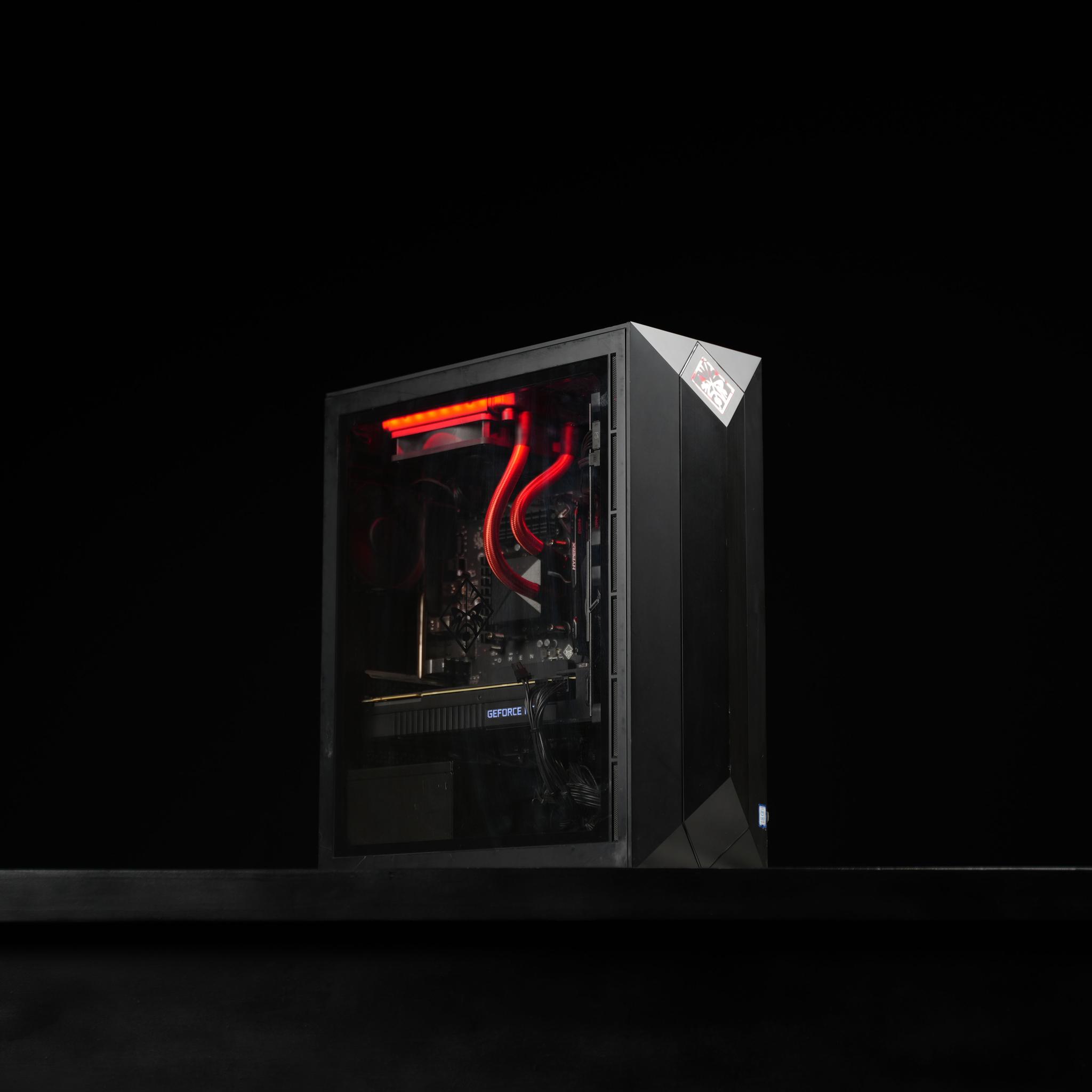 \ QF-00 / RTX 2070 Super Intel Core i7 9700K 16GB 1.2TB Windows 11 Gaming PC Powerhouse