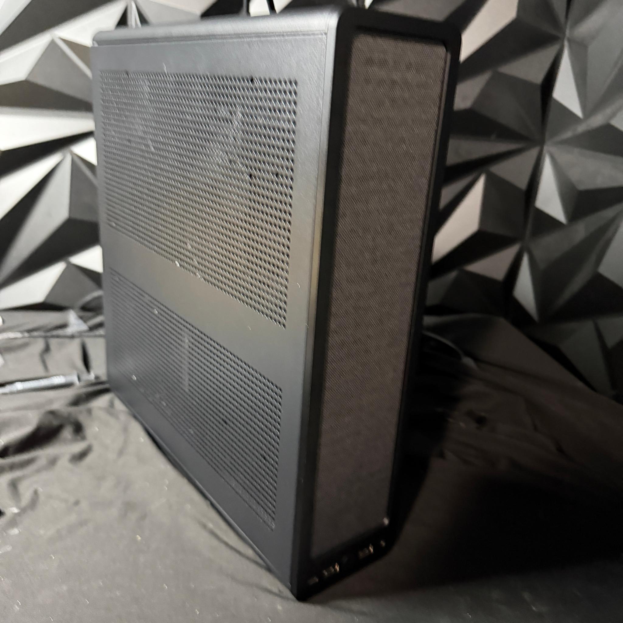 🖤⚡ SLIM THICK ⚡🖤 Ryzen 5 9600X| RTX 5060Ti| 16 GB DDR5| 1.25 TB NVMe| 750W Gold PSU
