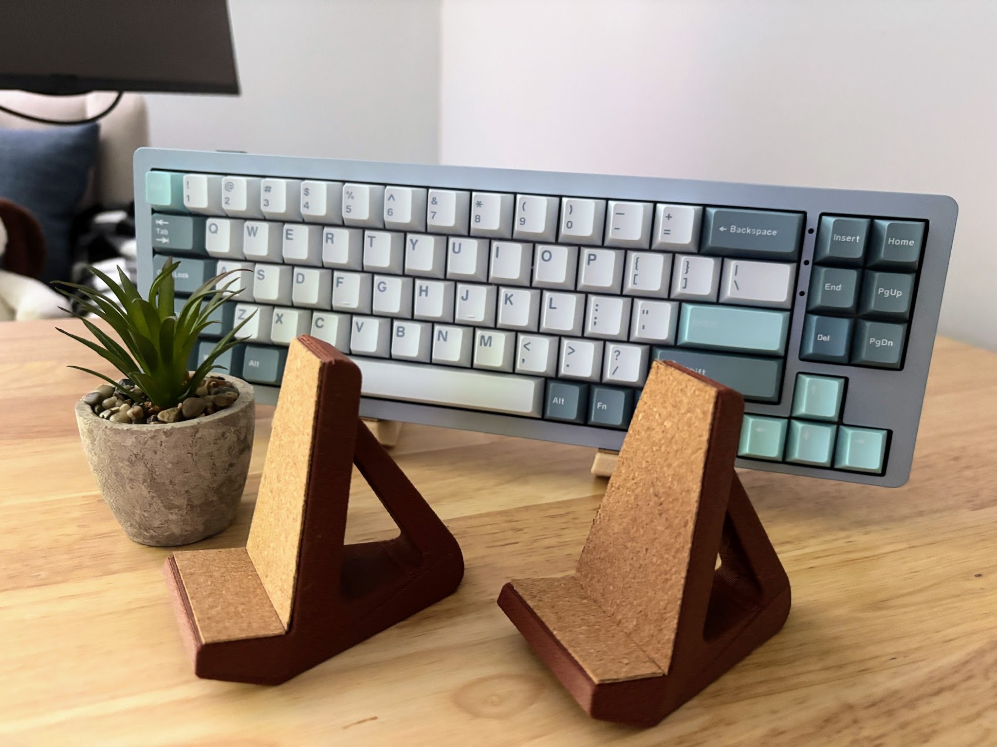Minimalist Mechanical Keyboard Stand, 3D Printed Wood PLA, Cork-Lined