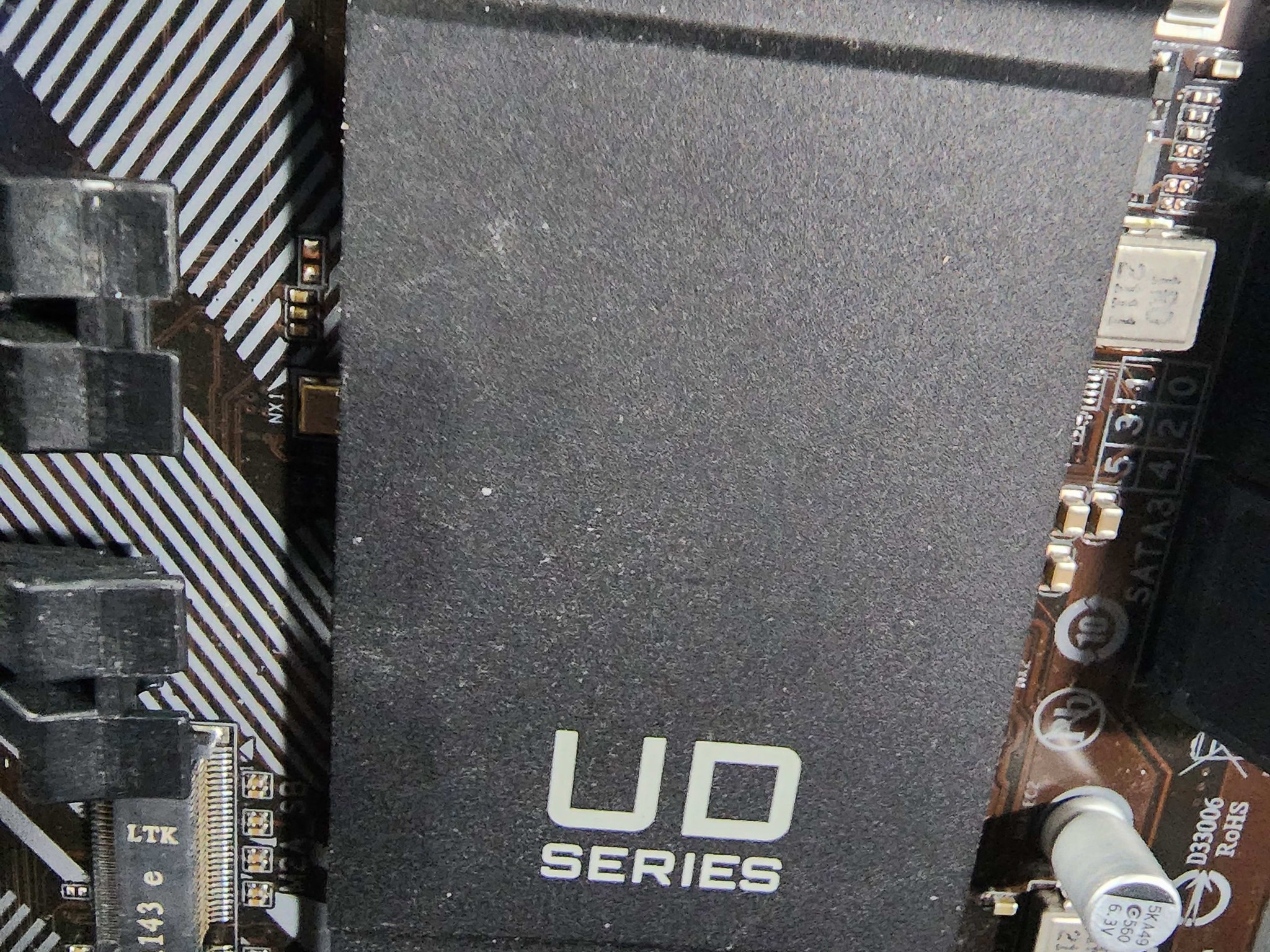 GIGABYTE B560 DS3H AC + i5 10400F + ARGB Cooler combo 