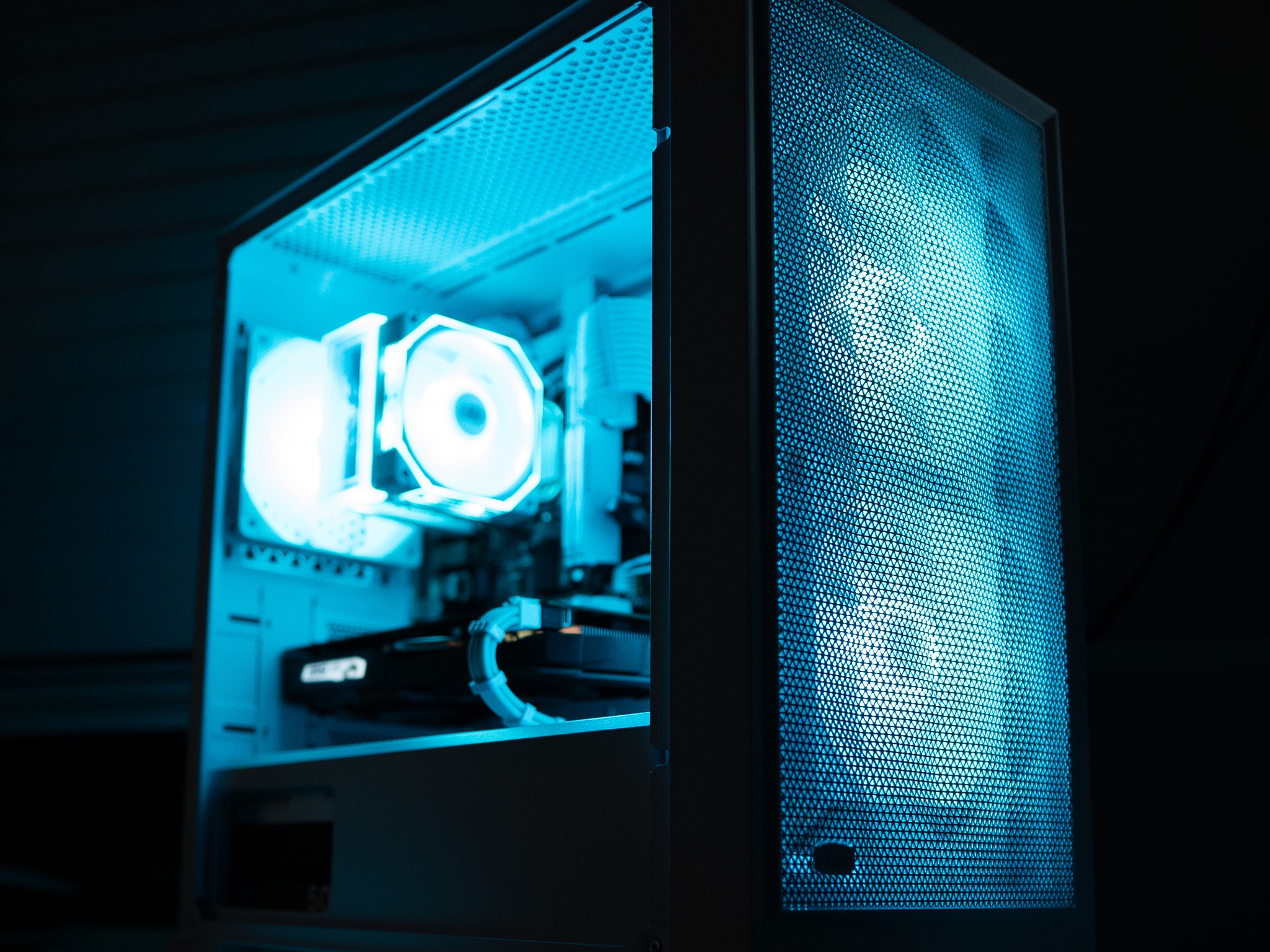 ❄️🌨 | GTX 1650 | INTEL i5 3470 | 16GB DDR3 RAM | 256GB NVME + 1TB HDD | Arctic Freeze 4.0