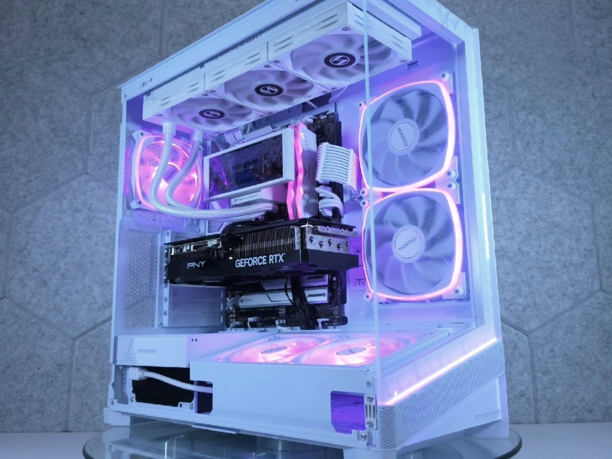PNY RTX 5070Ti 💜 Ryzen 7 9800X3D