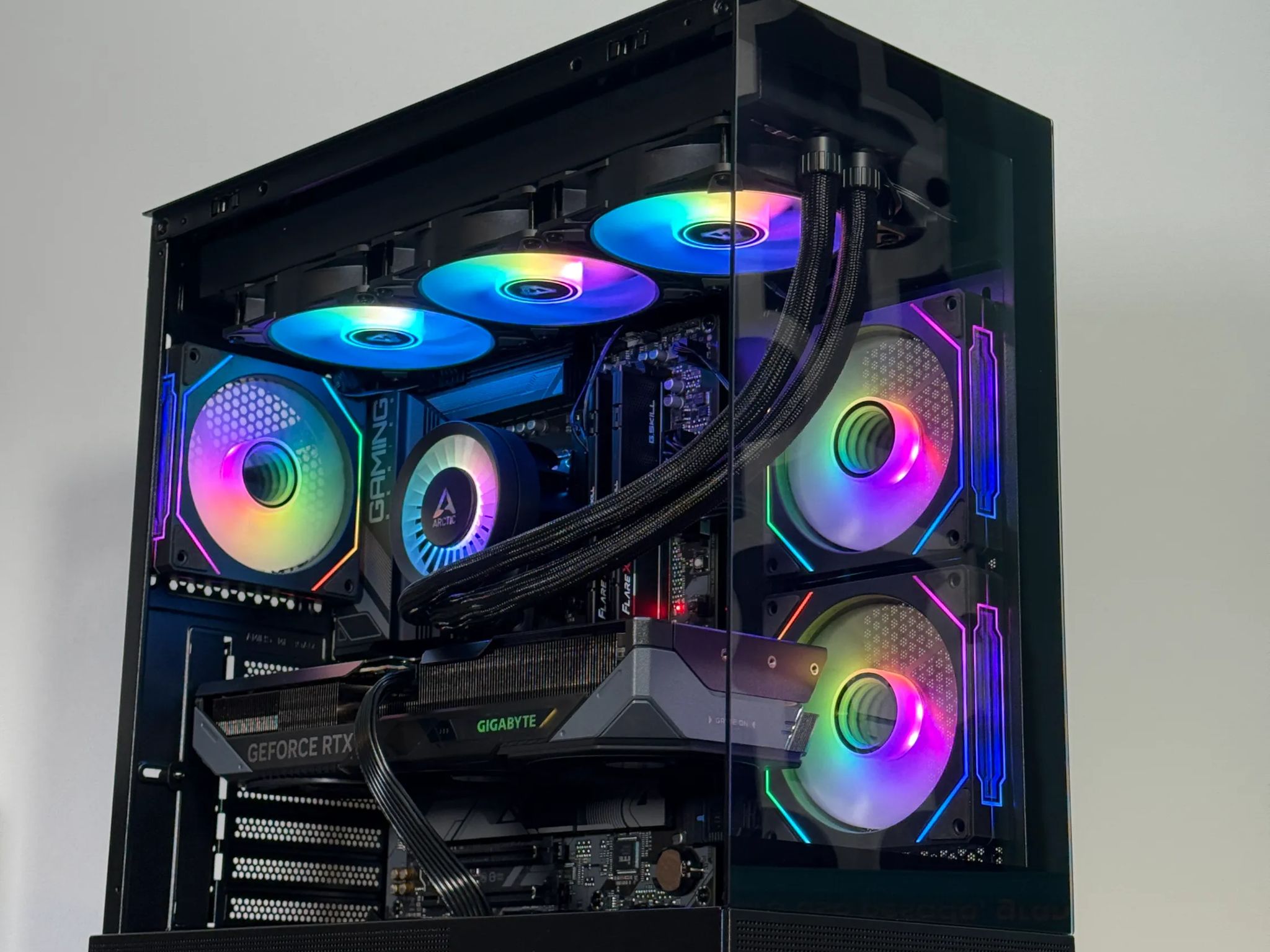 Ryzen 7 7800x3d RTX 5070 Gaming PC