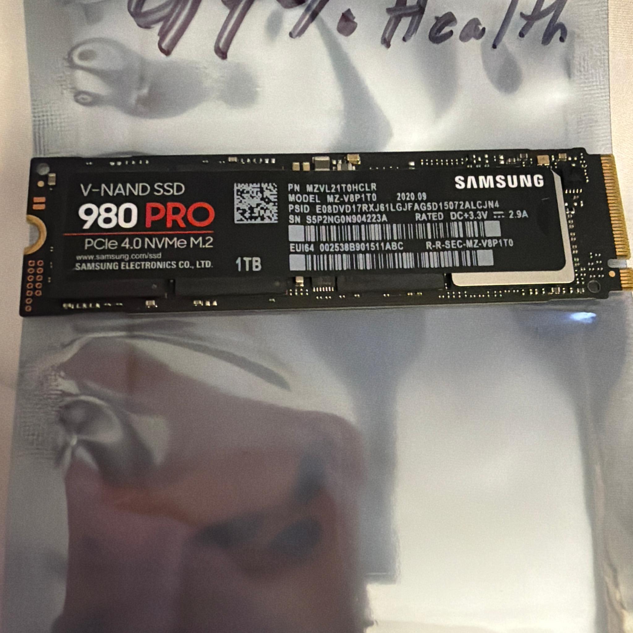 Samsung 980 Pro 1TB SSD NVME M.2 2280 99% Health per Crystaldiskinfo