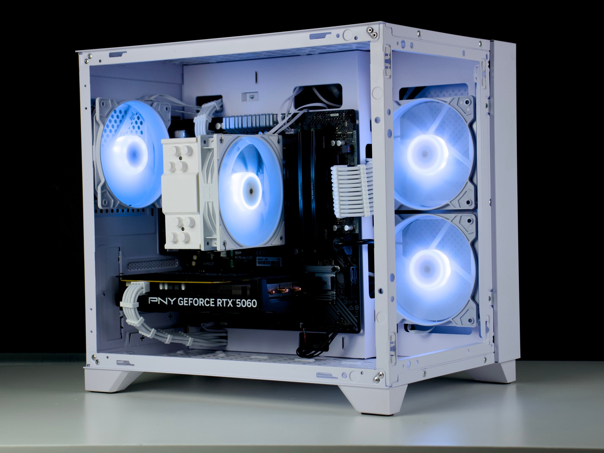 🧊❄️🧊 White Gaming PC – RTX 5060, Ryzen 5 5600, 32GB RAM, 1TB SSD - WiFi, BlueTooth 🧊❄️🧊