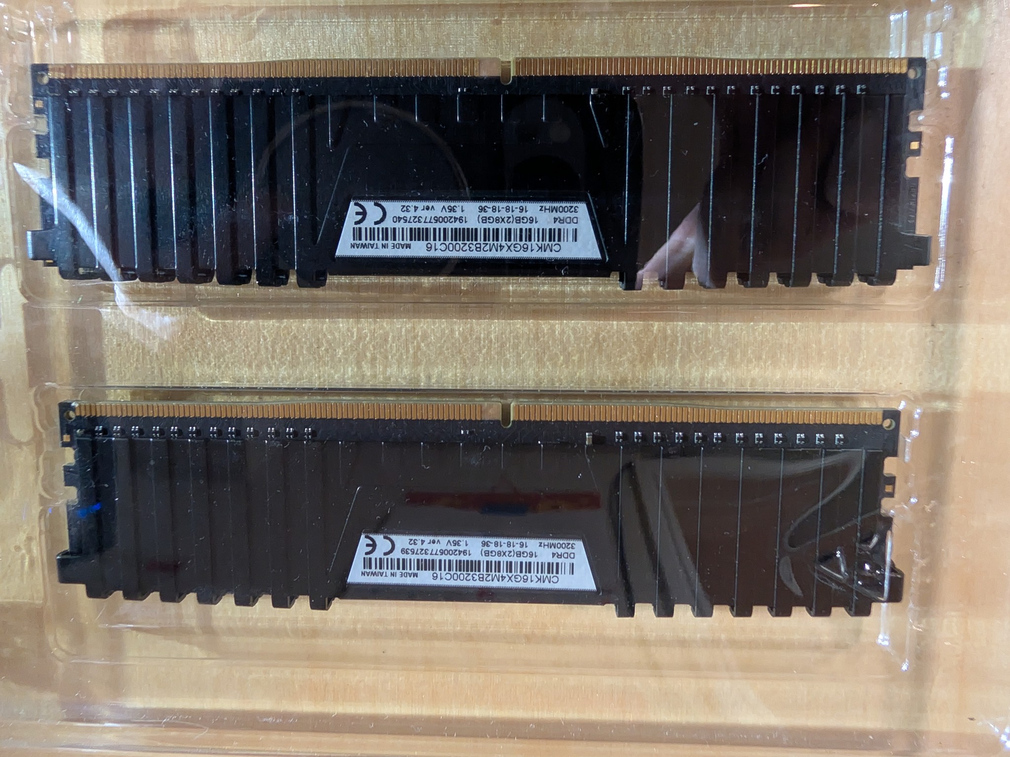 Corsair Vengeance LPX 16GB (2x8GB) DDR4 3200MHz C16 Desktop RAM - Black