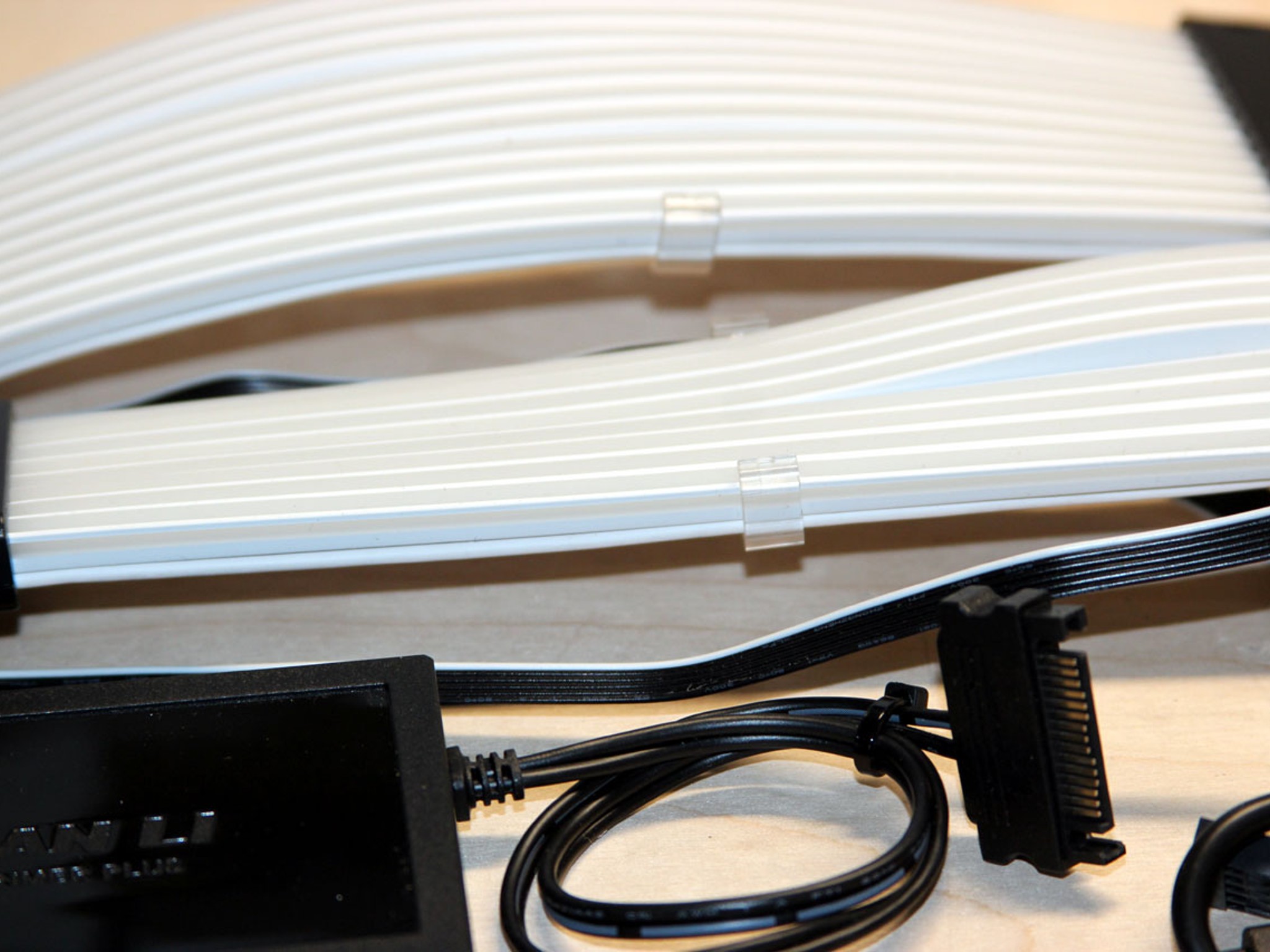 LIAN-LI STRIMER ARGB 24 Pin CPU 2x8-Pin GPU Power Extension Cables Included Power Hub & USB Wiring