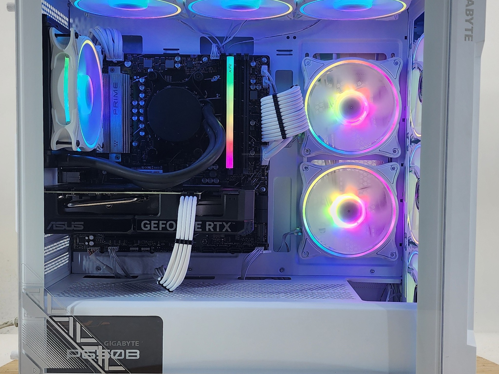 Gaming PC Ryzen 5 8500G 16GB RAM 1TB SSD RTX 4060 Ti 8GB Windows 11 Computer