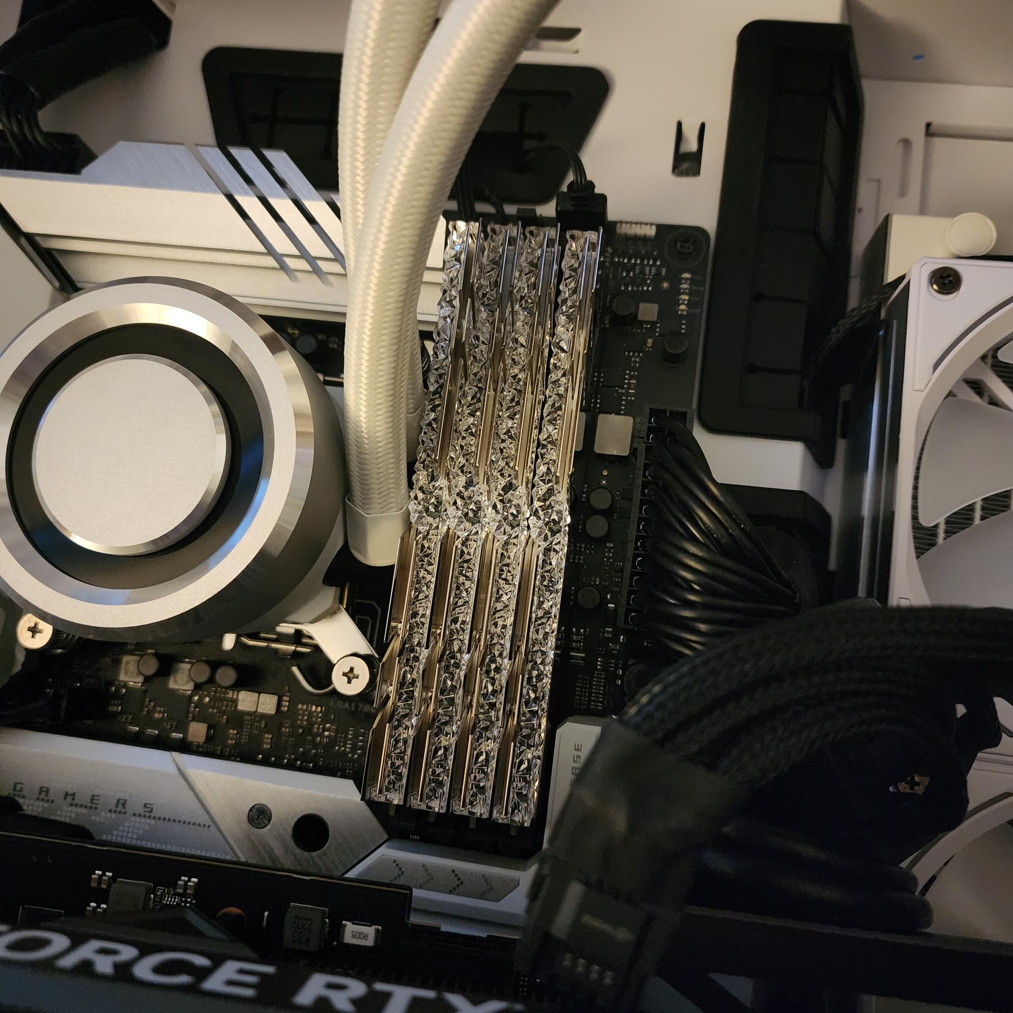 Gaming PC - RTX 4090, 64GB RAM, i9-13900k, 2TB NVME SSD