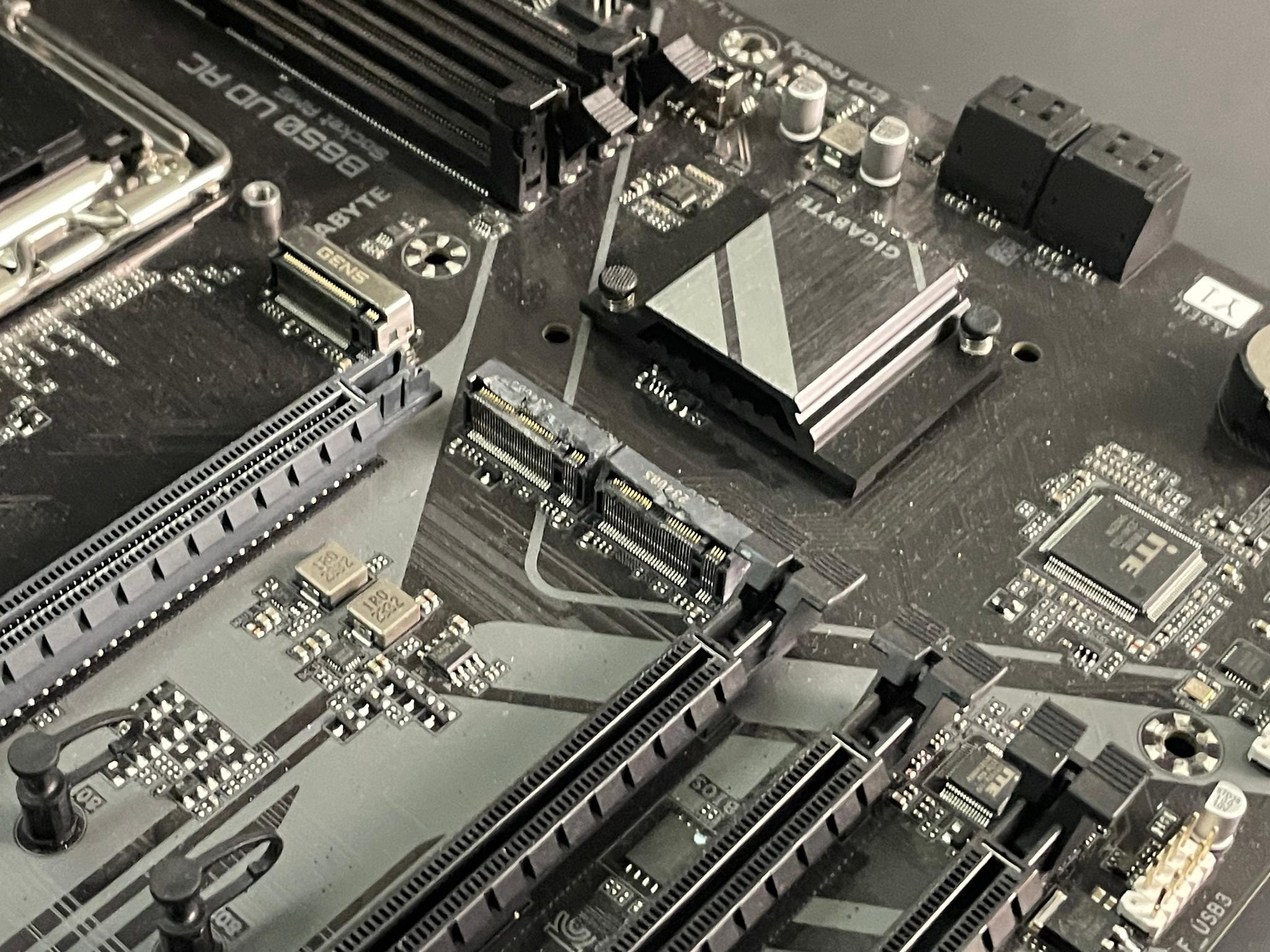 GIGABYTE B650 UD AC - Image 5