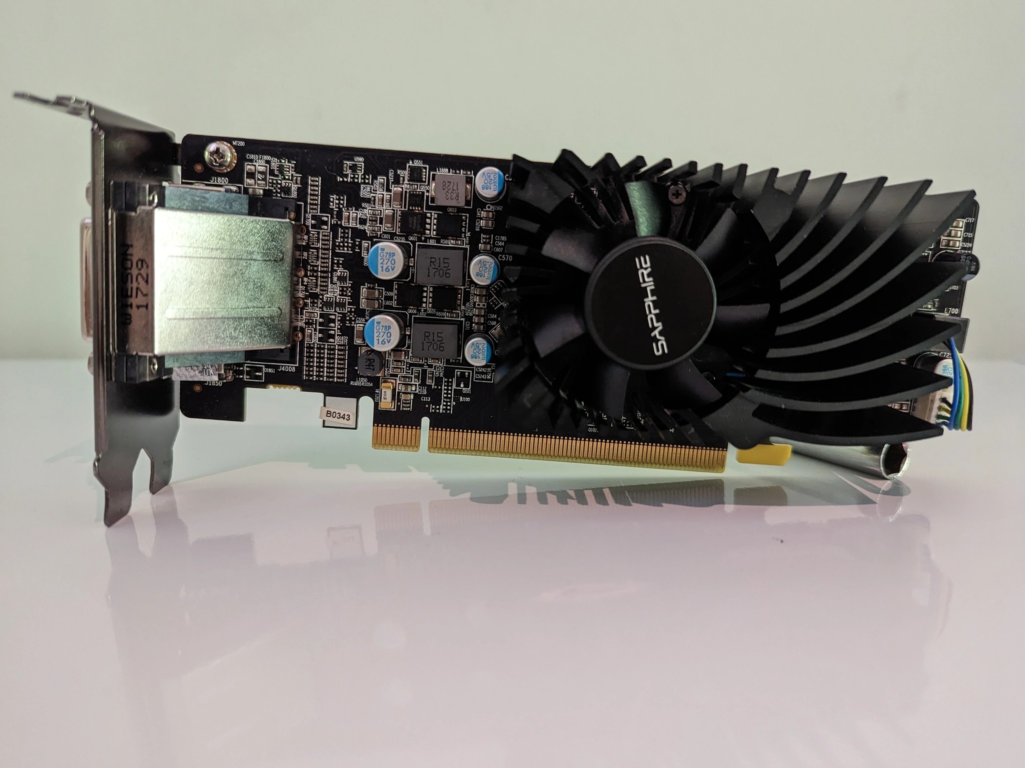 LIKE NEW || Sapphire Radeon RX 550 PULSE 4 GB Low Profile