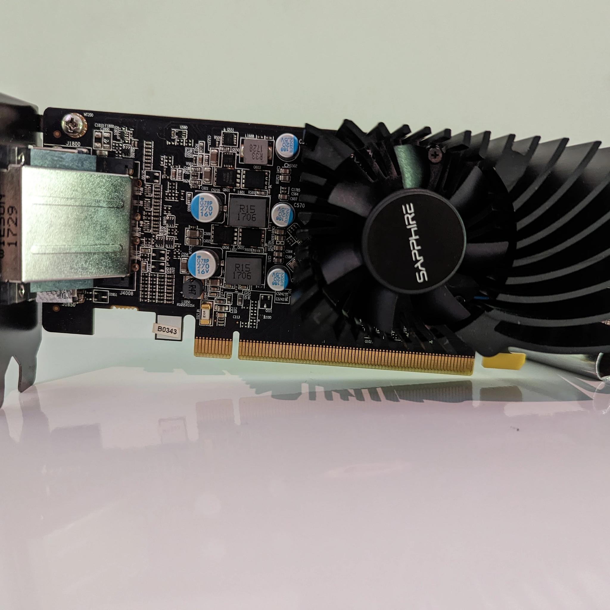 LIKE NEW || Sapphire Radeon RX 550 PULSE 4 GB Low Profile