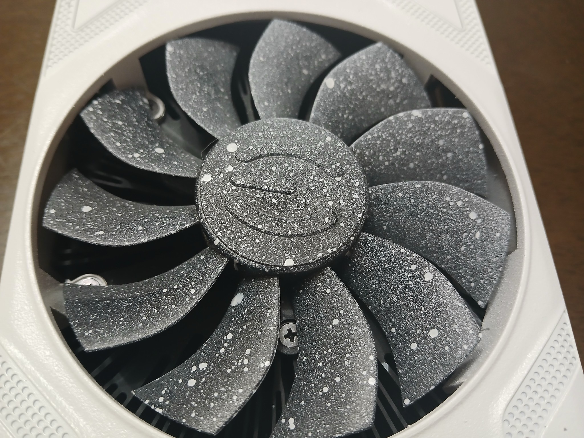 White GTX 1060 6GB evga