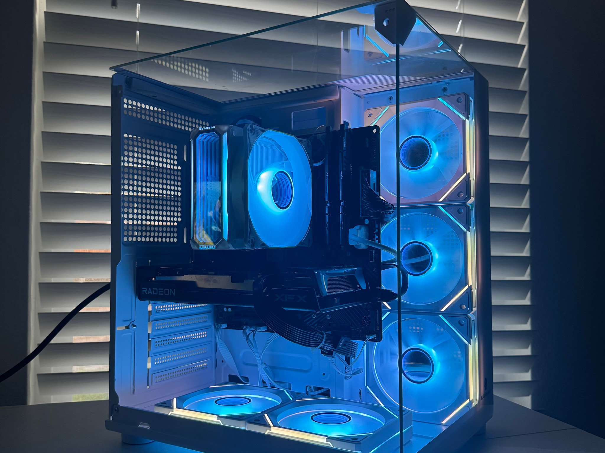 Custom build gaming pc |AMD Ryzen 5 8500G  Ddr5 16GB  Gen4 512GB nvme 1TB additional storage