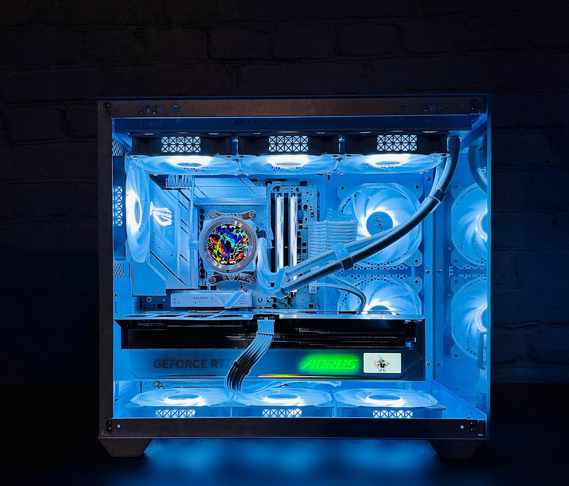 5080 AORUS MASTER ICE Ryzen 7 9800X3D 32GB DDR5 2TB M.2 WIFI 7 Win 11 Pro