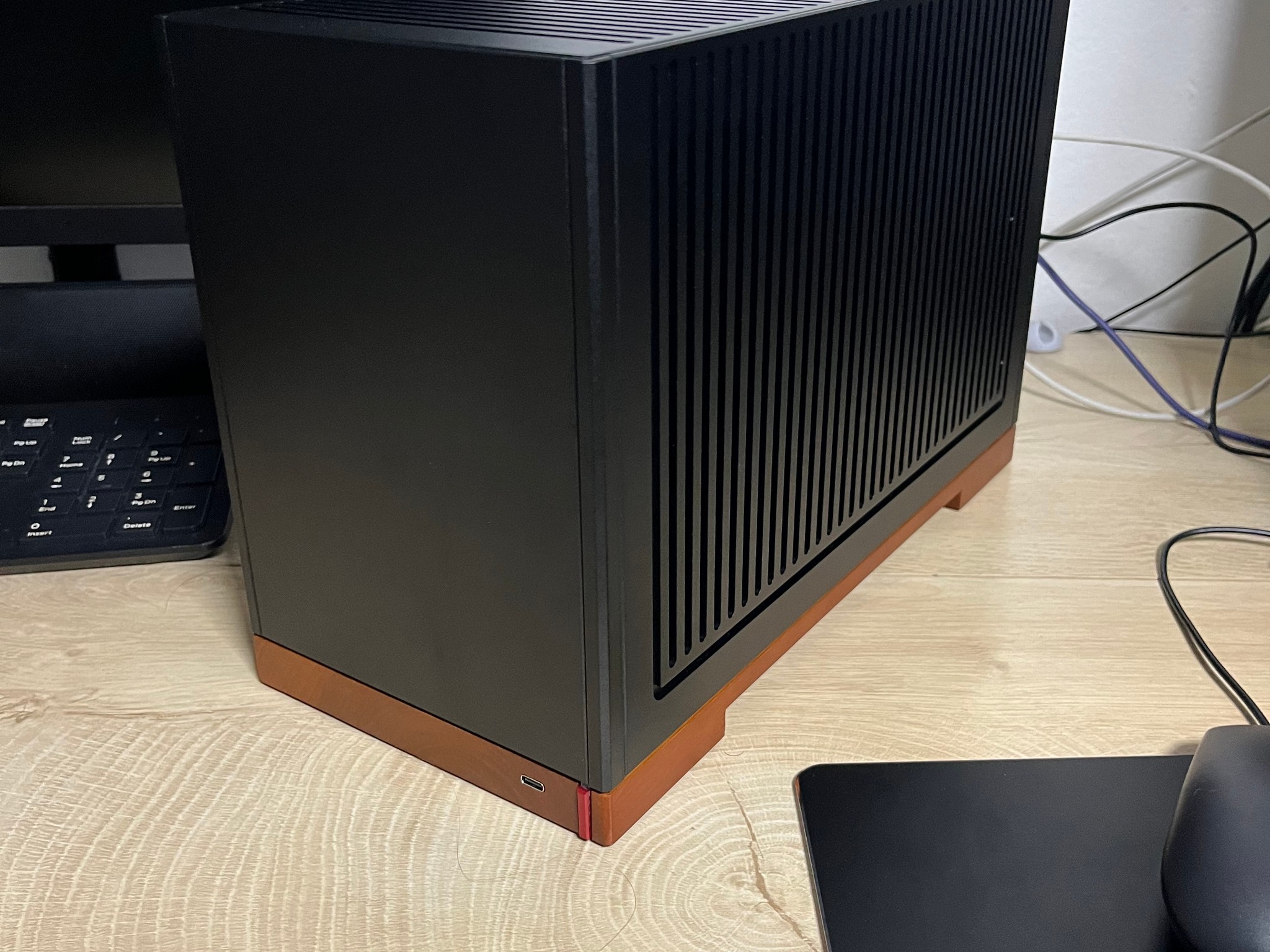 Gaming PC Build Jonsbo T9, RTX 5060 Ti 16gb, Ryzen 7, Crucial Pro 32gb DDR5 Mini ITX *UPDATED MOBO*