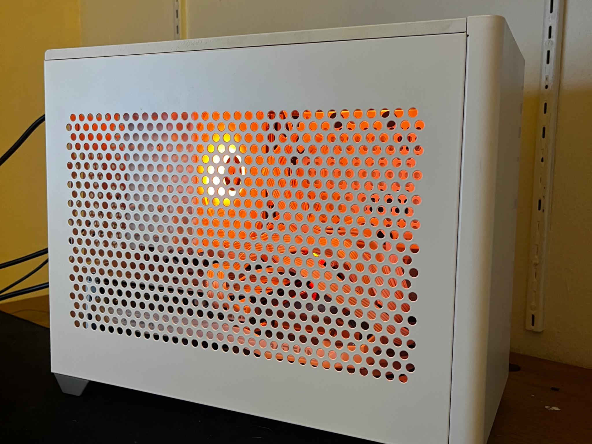 COMPACT ITX WHITE RGB GAMING PC
