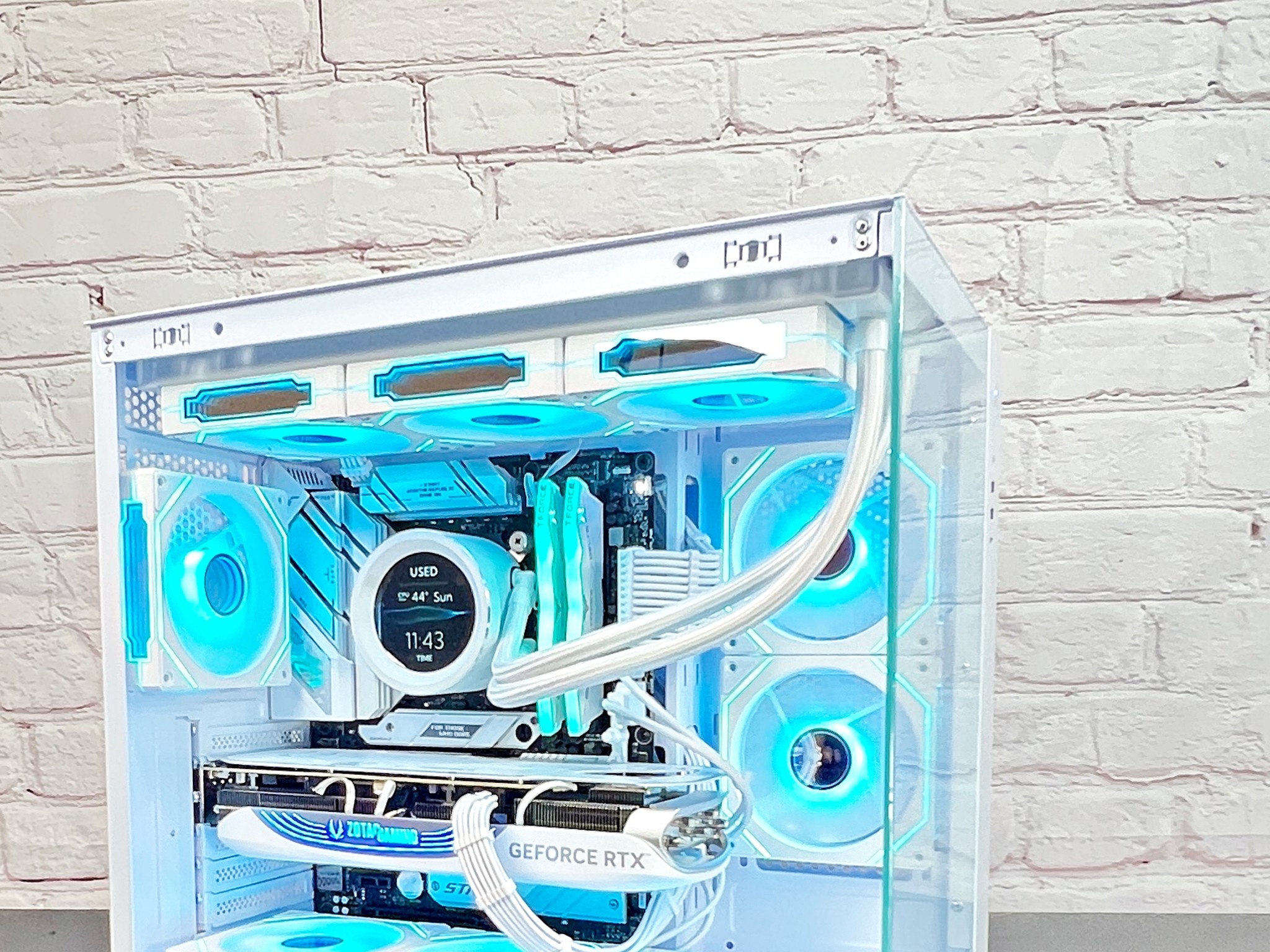 RTX 4080 Super Ryzen 7 7800X3D 32GB DDR5 RAM 4TB M.2 Gaming PC 🤯