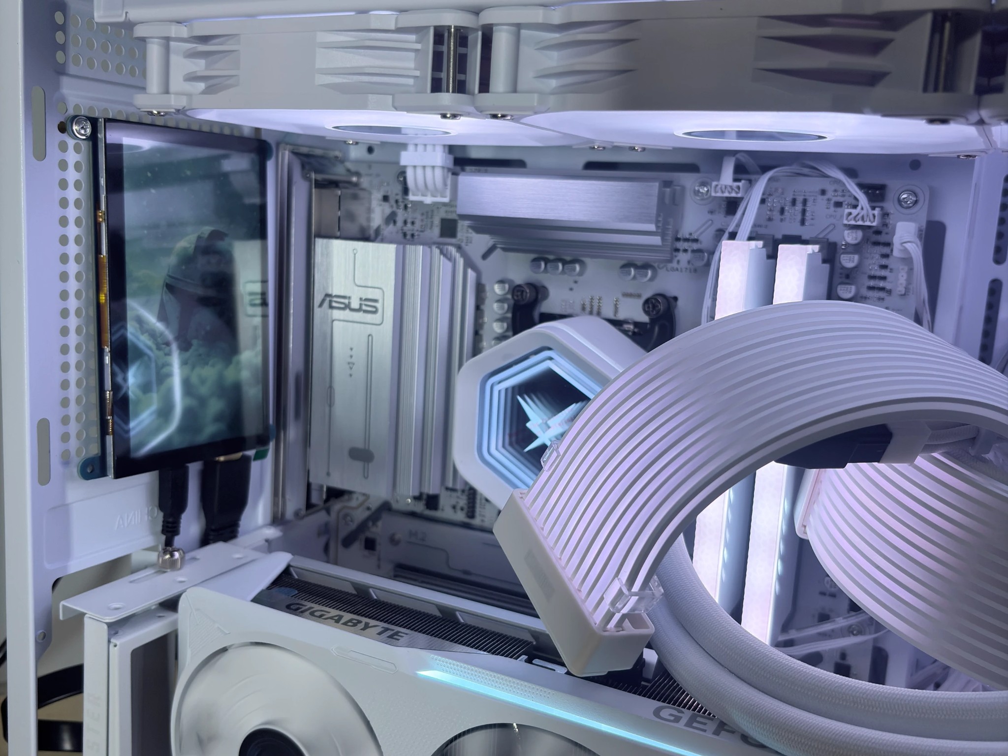Prime Series High End Gaming PC / RTX 5070 + 9600X / NVMe SSD / Ready to Play!