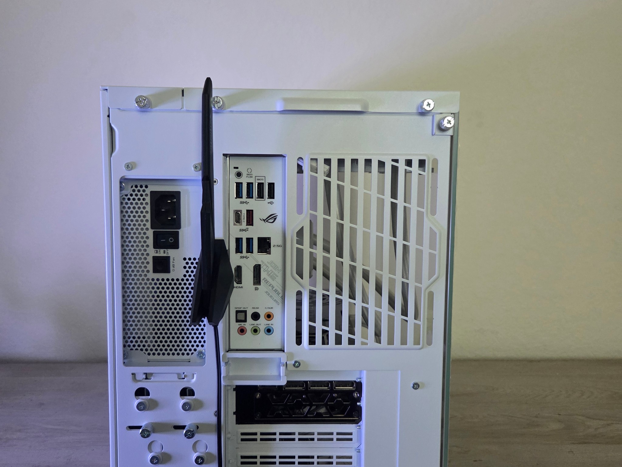 🧊 Beautiful Snow Den Gaming PC 💠