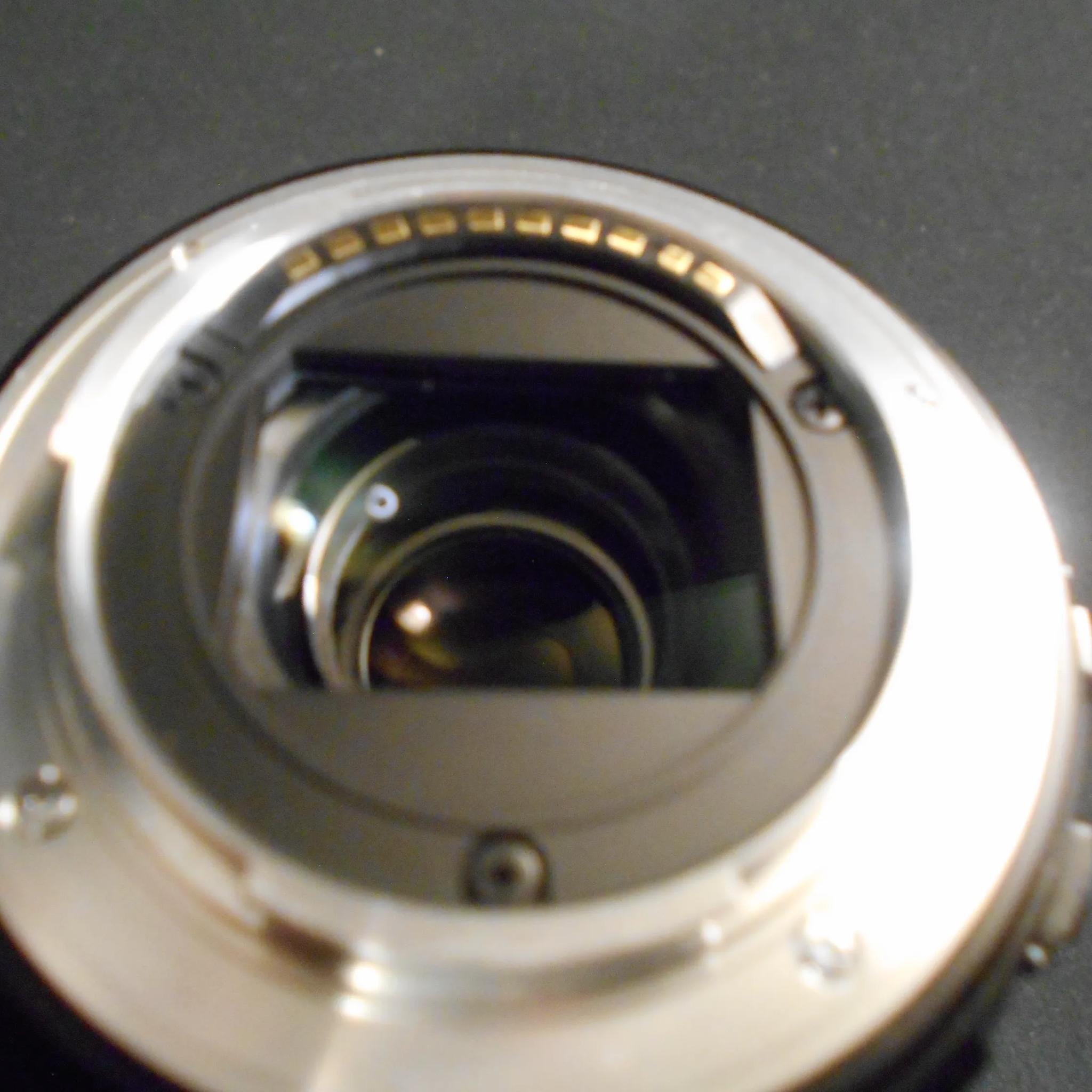 FUJIFILM XF 18-55mm F2.8-4 R LM OIS Lens With Case