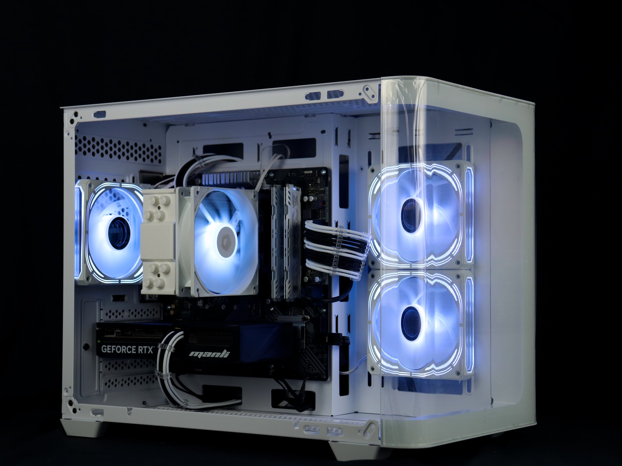 🧊❄️🧊 White Gaming PC – RTX 5060, Ryzen 5 5600, 16GB RAM, 1TB SSD - WiFi 🧊❄️🧊
