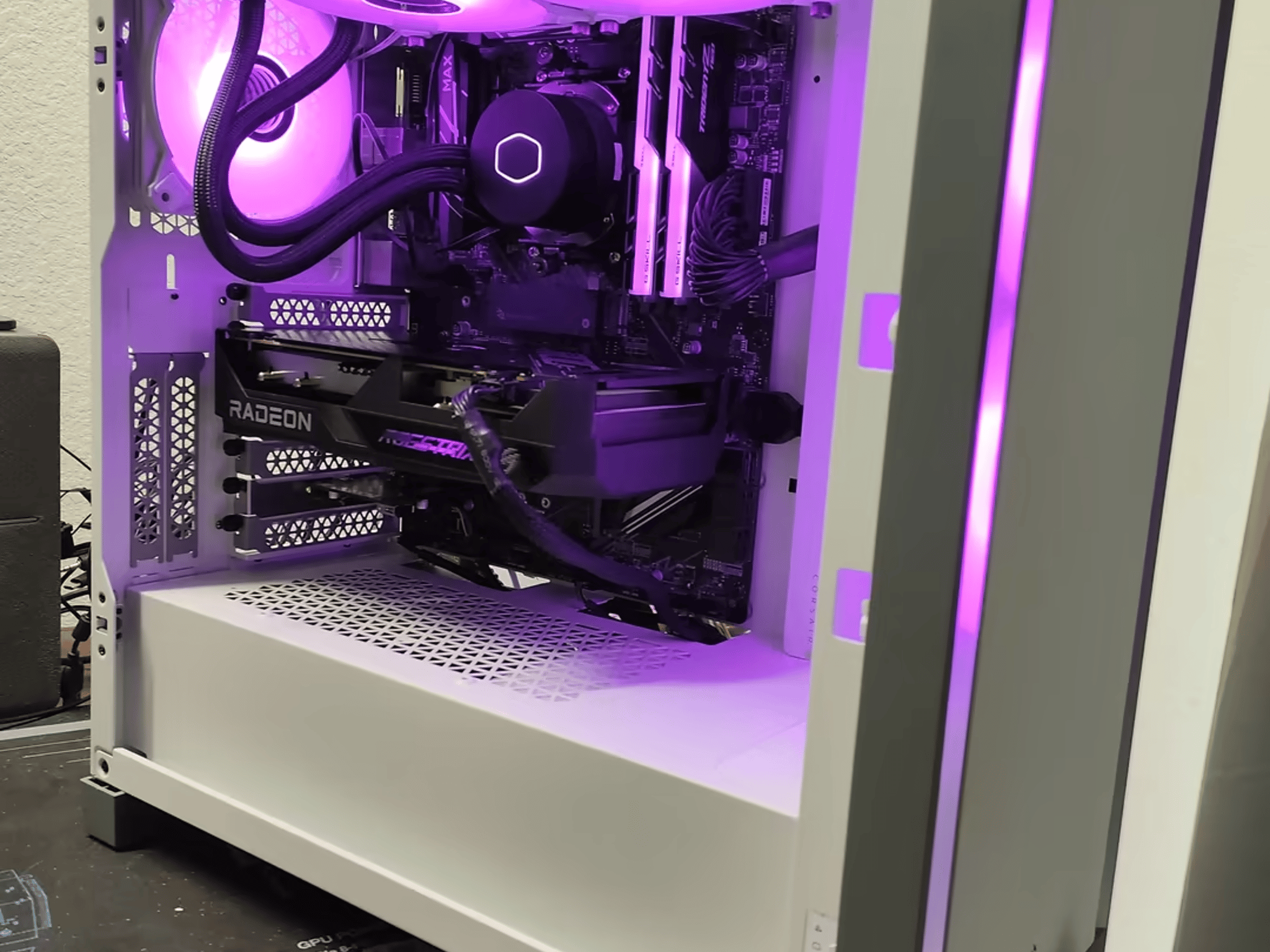 4000D AMD Ryzen Build! 3700X | 6600XT Strix | 2x8GB 3600MHz Trident Z | 1TB FireCuda NVME