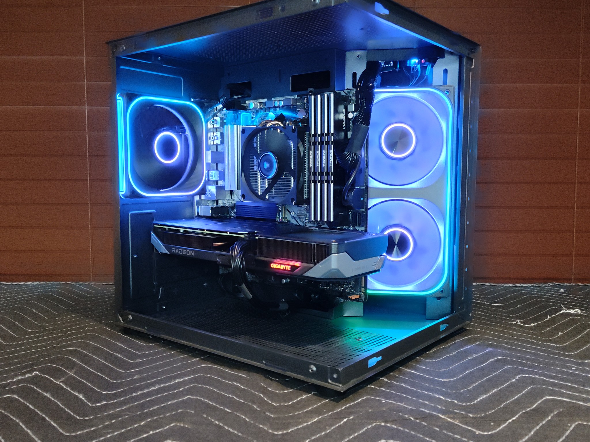 Ryzen 5 5600 | RX 9060XT | 2TB Storage | 32Gb Ram | 1440p Gaming Ready!