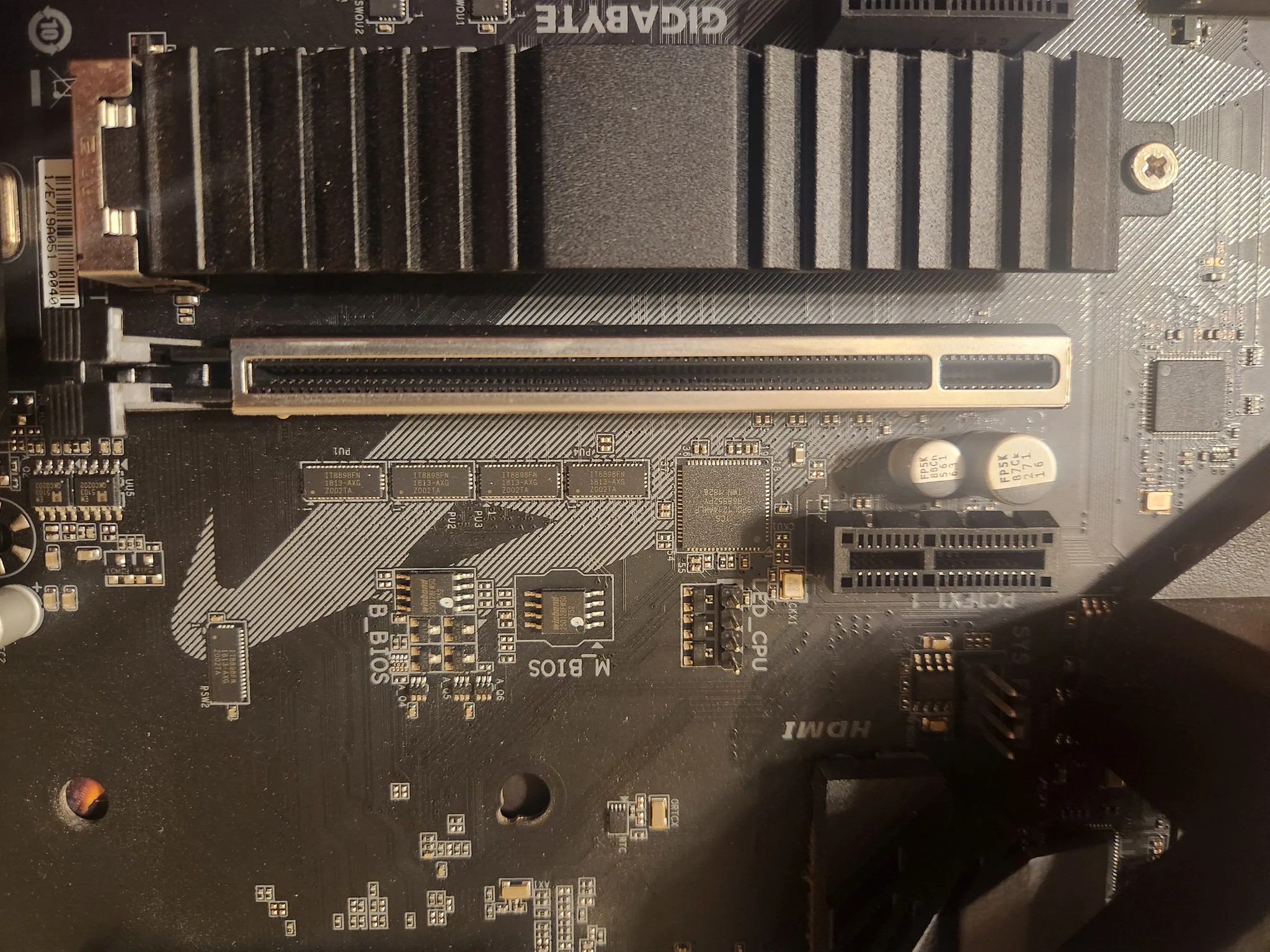 GIGABYTE X470 AORUS Ultra Gaming AM4 ATX AMD Motherboard Socket Ryzen