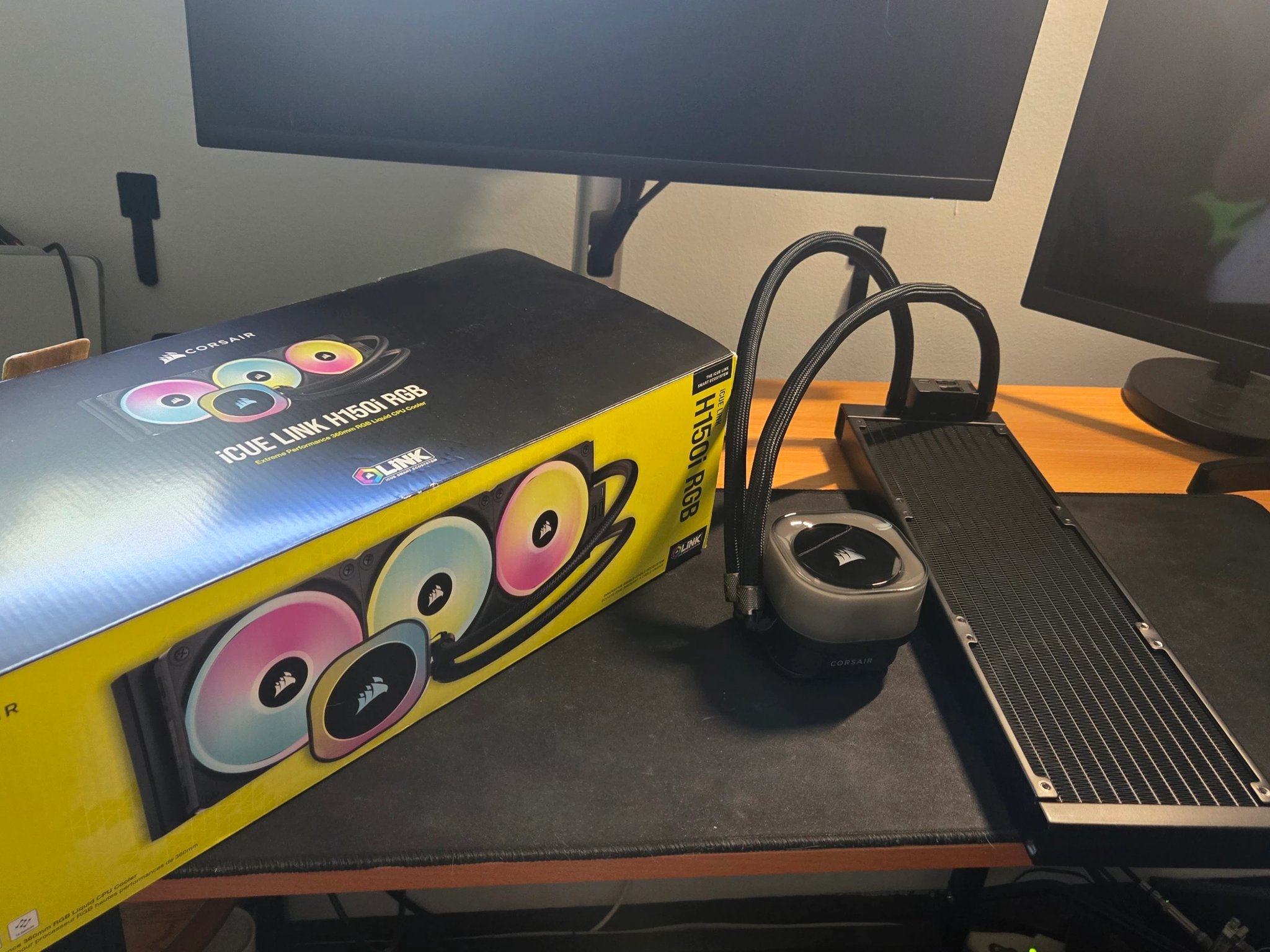 Corsair iCue Link H150i RGB