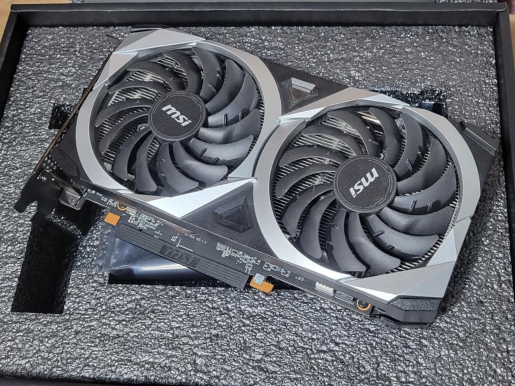 MSI MECH 2X 6600 8GB GPU