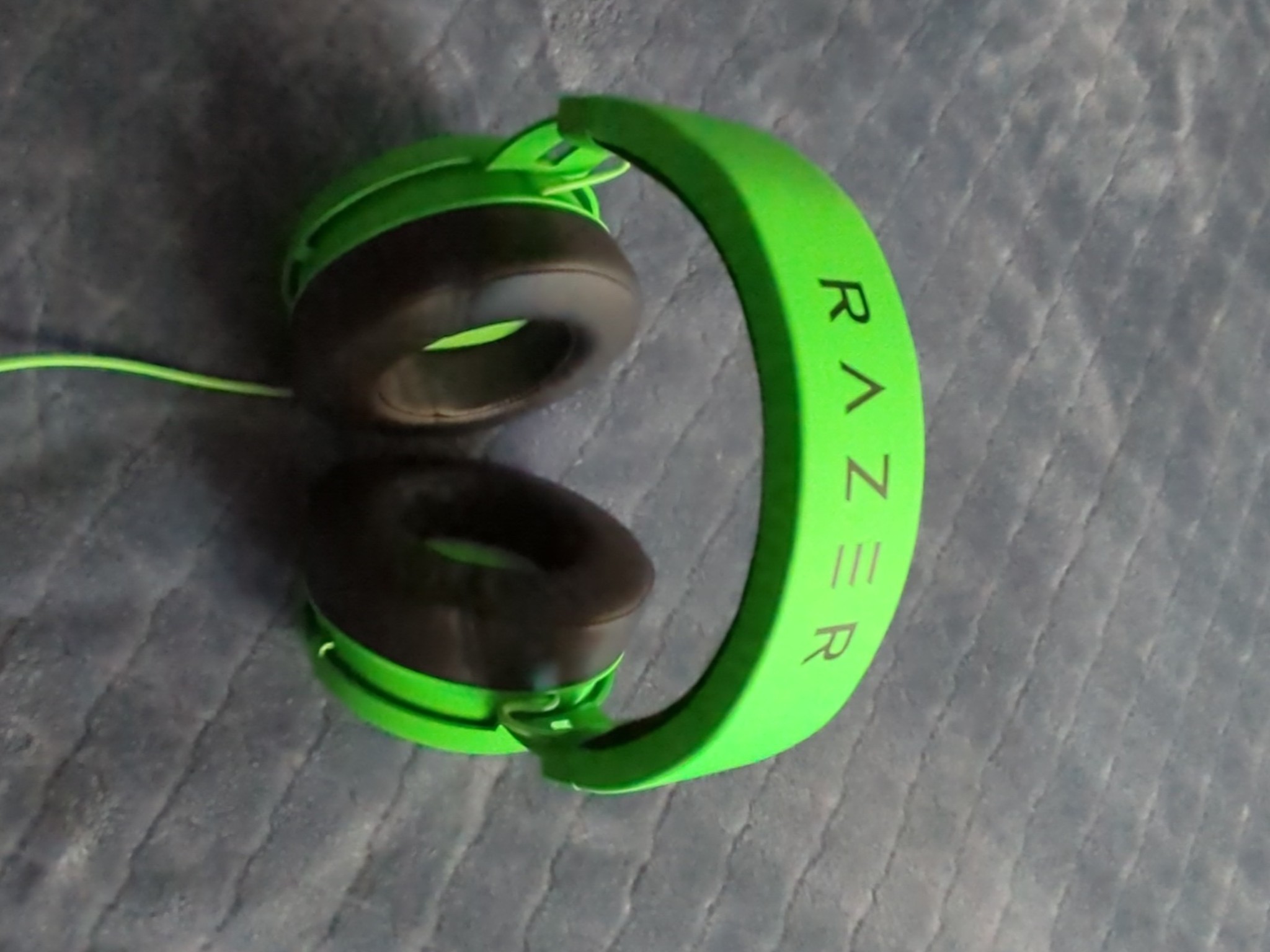 Razer Kraken Pro V2 Headset (Green)