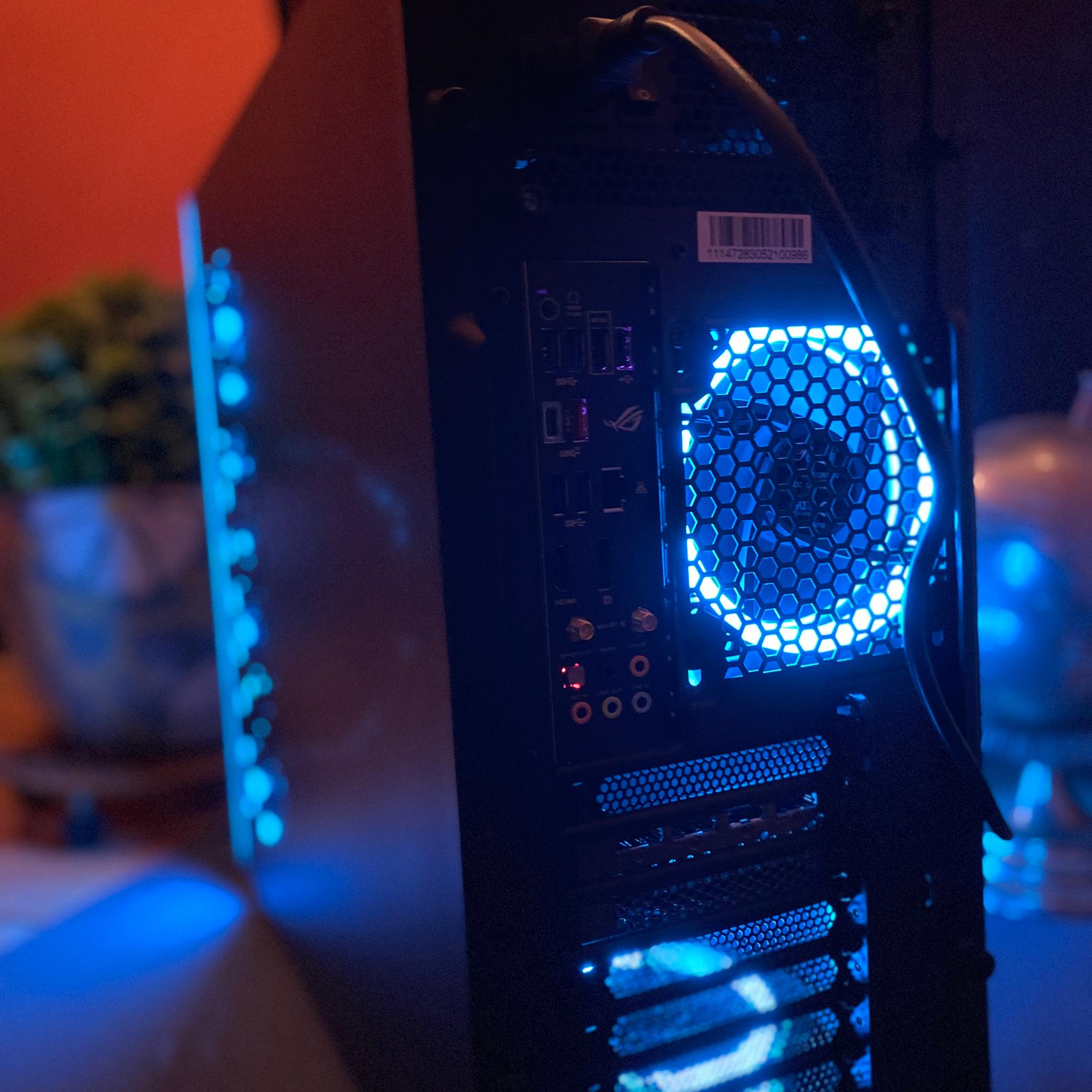 (Liquid💦Cooled)| Ryzen 5 6-Core AMD| RX6600| 16GB XLR8 DDR4 RGB RAM| 500GB NVMe SSD| Windows 11