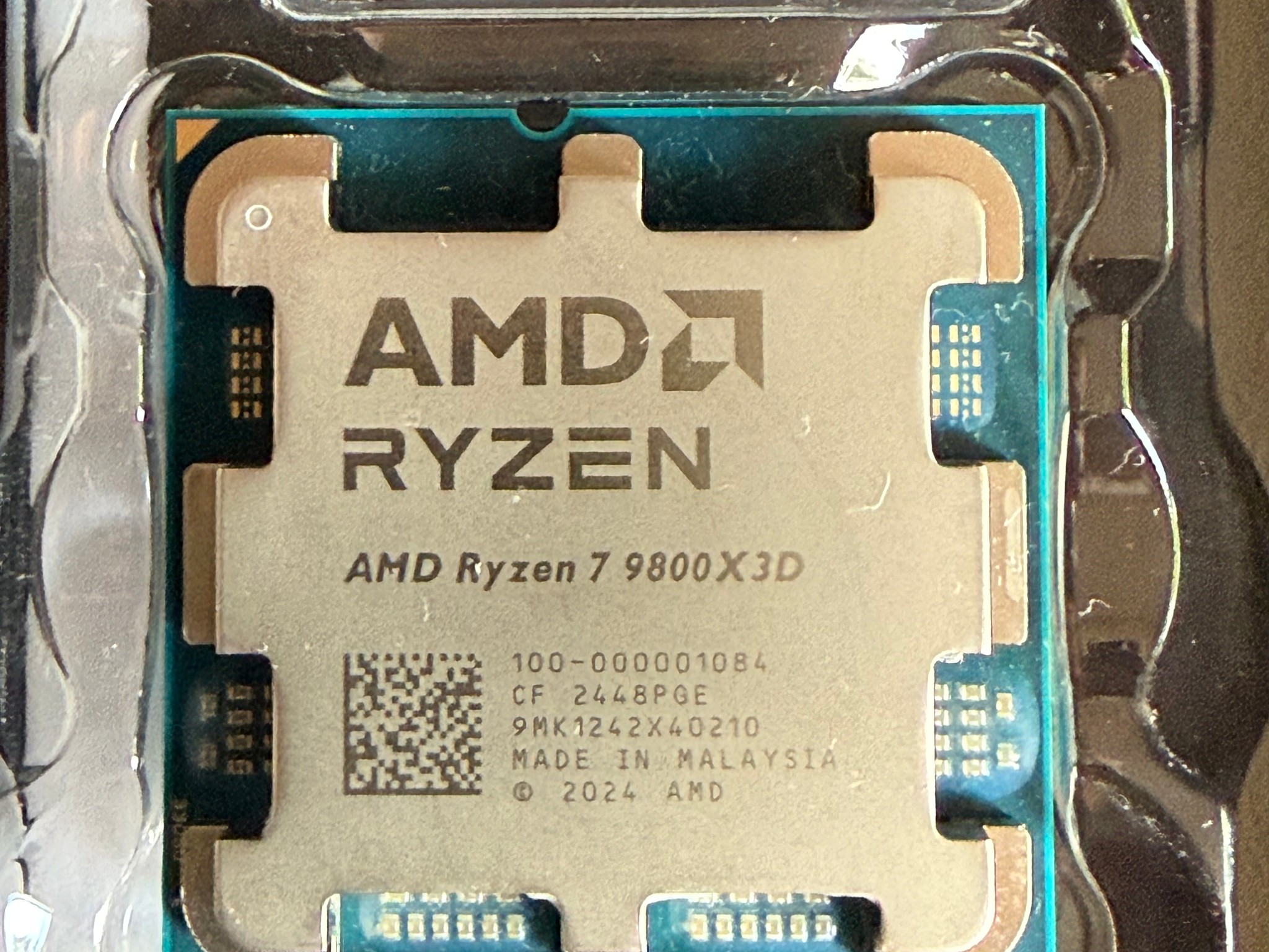 AMD Ryzen 7 9800X3D