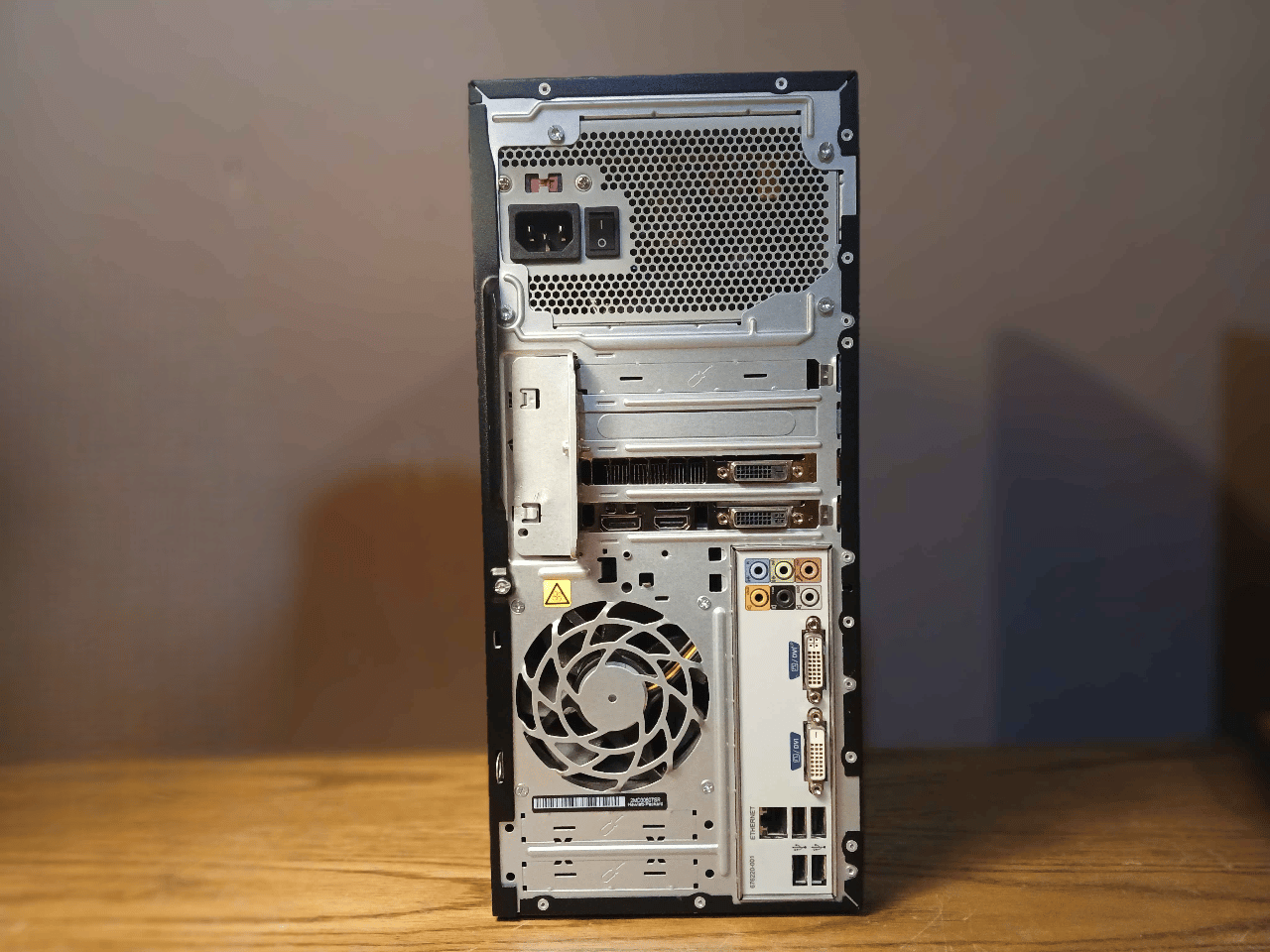 GTX 760 | Xeon e3-1240v2 | 16gb ram | 275gb ssd | Upgraded office pc