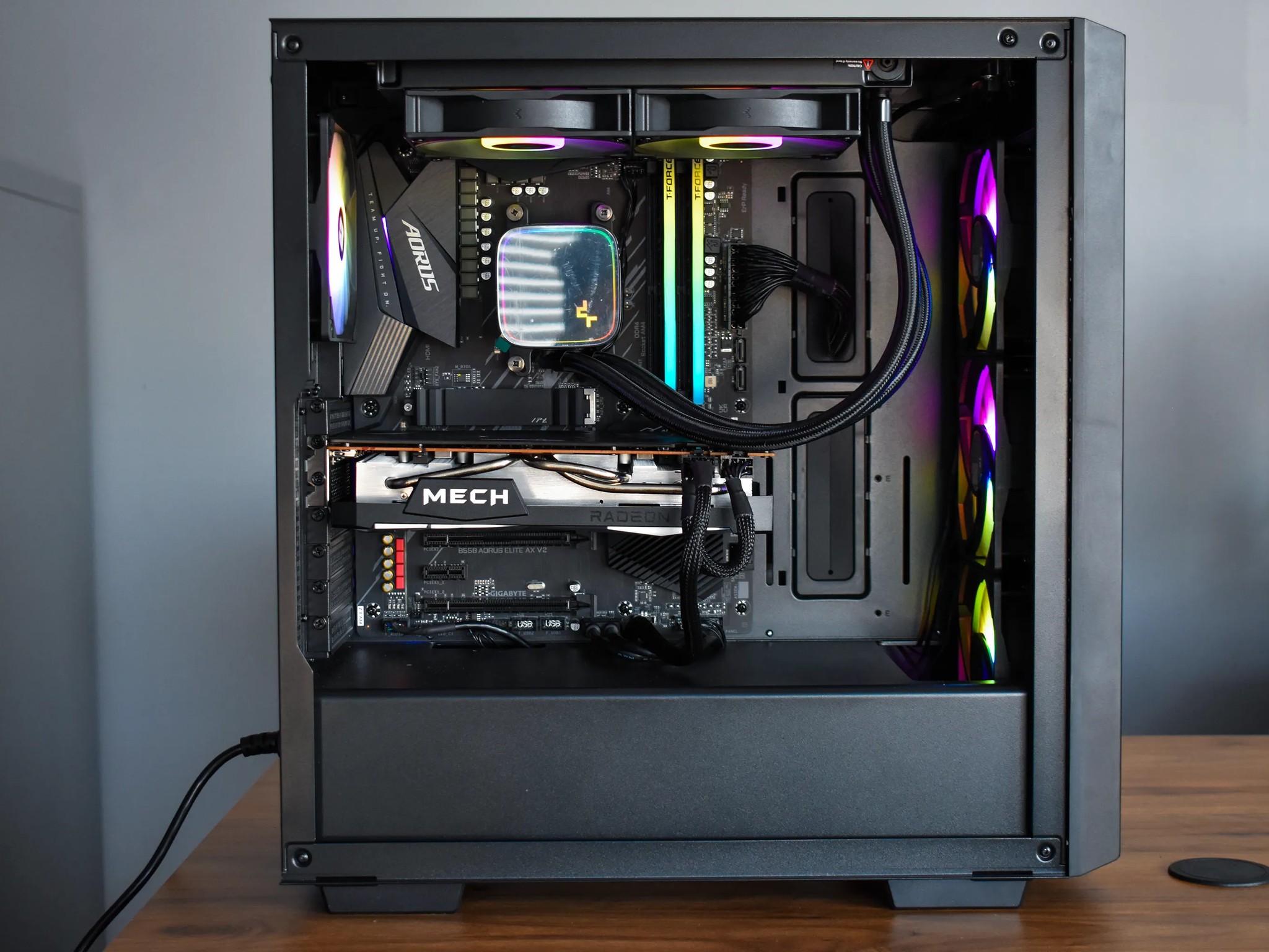 Gaming-Streaming PC Ryzen 7 3800X / RX 6700XT